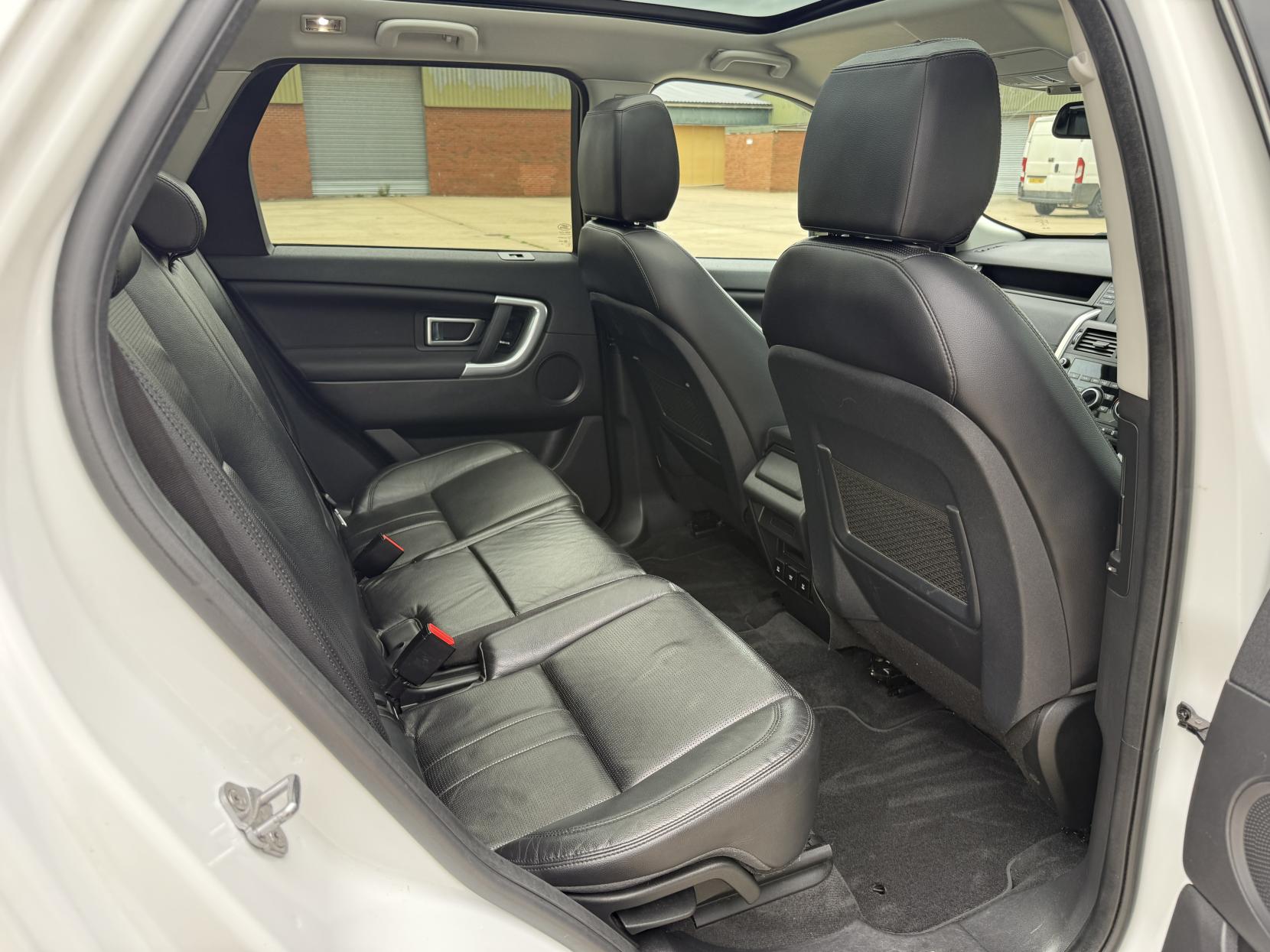 Land Rover Discovery Sport 2.0 TD4 HSE SUV 5dr Diesel Auto 4WD Euro 6 (s/s) (180 ps)