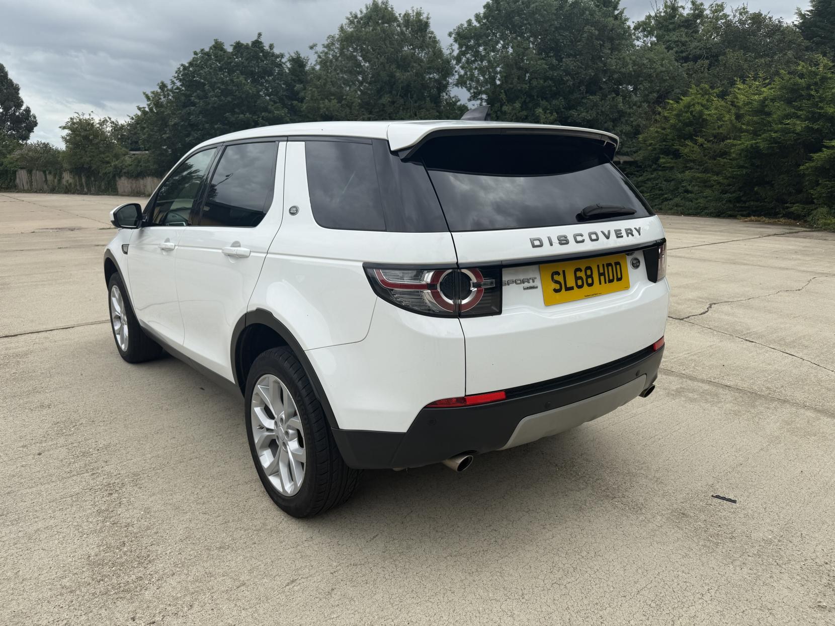 Land Rover Discovery Sport 2.0 TD4 HSE SUV 5dr Diesel Auto 4WD Euro 6 (s/s) (180 ps)