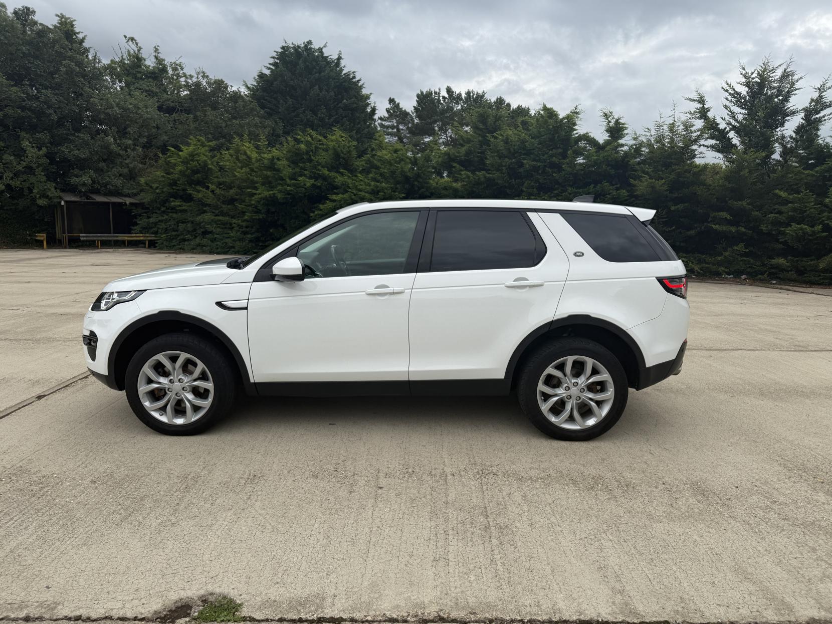 Land Rover Discovery Sport 2.0 TD4 HSE SUV 5dr Diesel Auto 4WD Euro 6 (s/s) (180 ps)