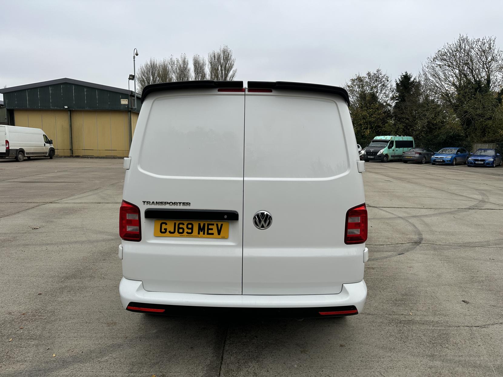 Volkswagen Transporter 2.0 TDI T28 Startline Panel Van 5dr Diesel Manual FWD SWB Euro 6 (s/s) (102 ps)