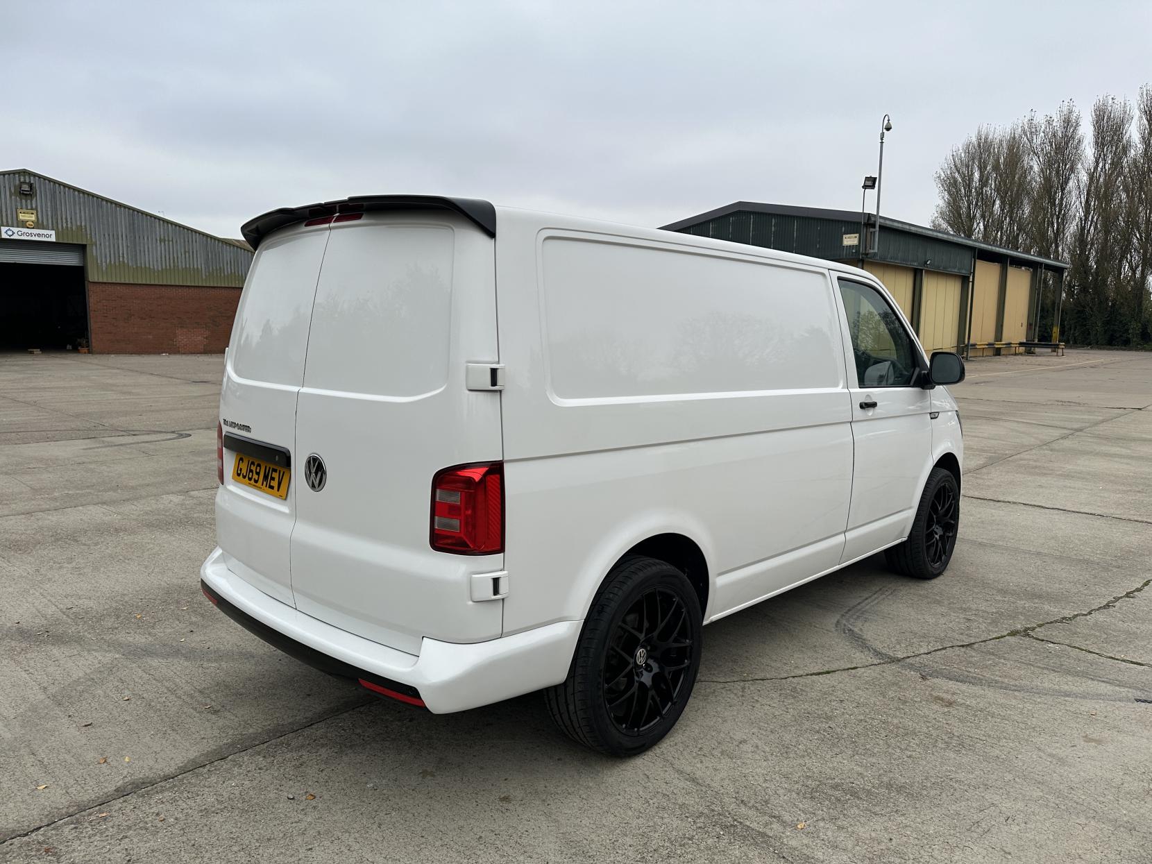 Volkswagen Transporter 2.0 TDI T28 Startline Panel Van 5dr Diesel Manual FWD SWB Euro 6 (s/s) (102 ps)