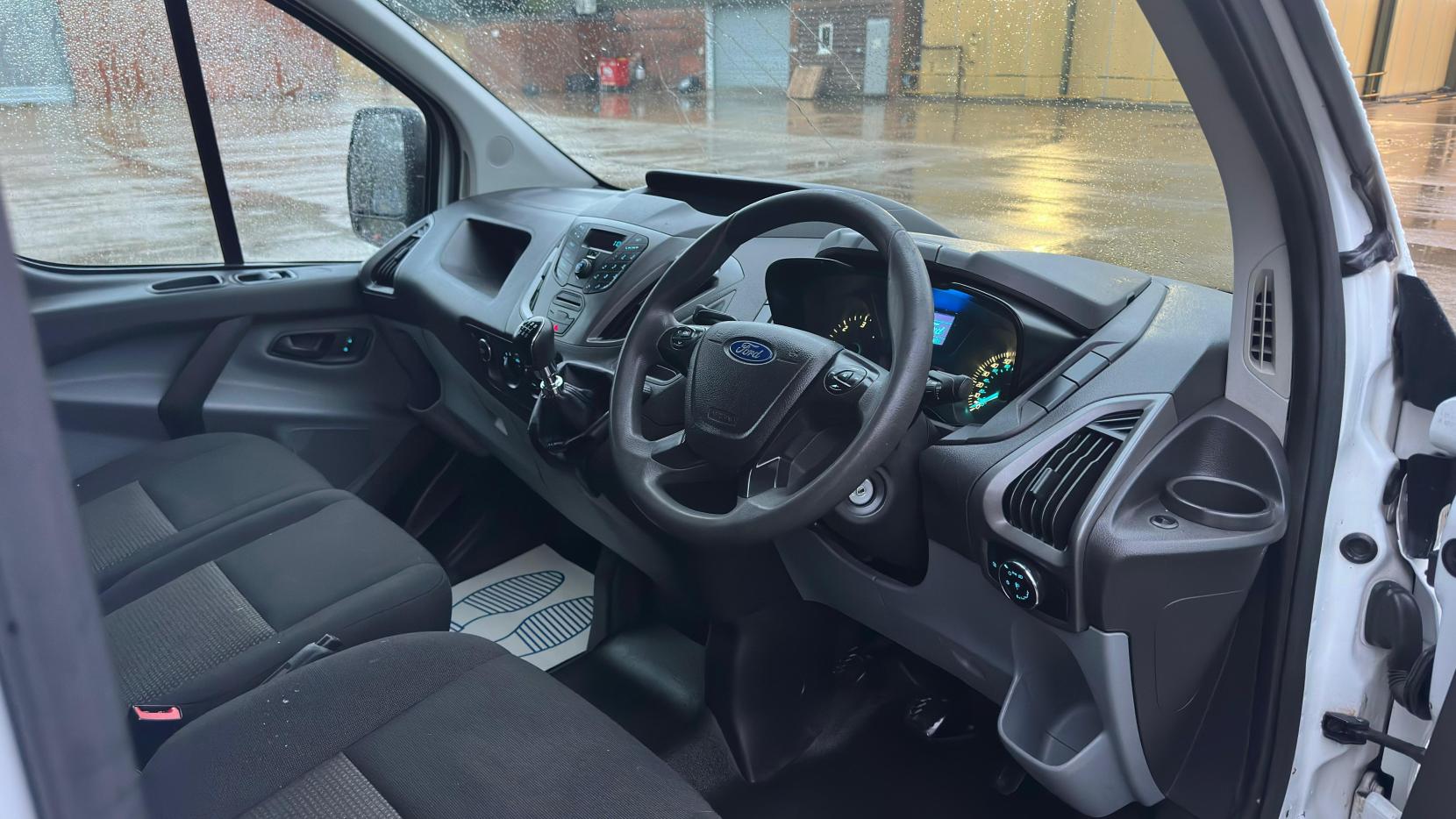 Ford Transit Custom 2.0 TDCi 270 Panel Van 5dr Diesel Manual L1 H2 (164 g/km, 104 bhp)