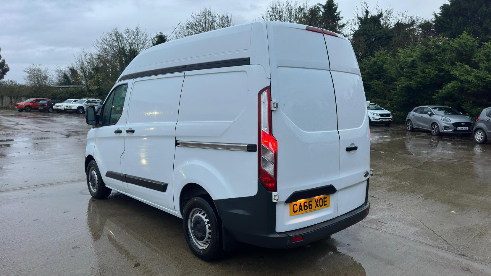 Ford Transit Custom 2.0 TDCi 270 Panel Van 5dr Diesel Manual L1 H2 (164 g/km, 104 bhp)