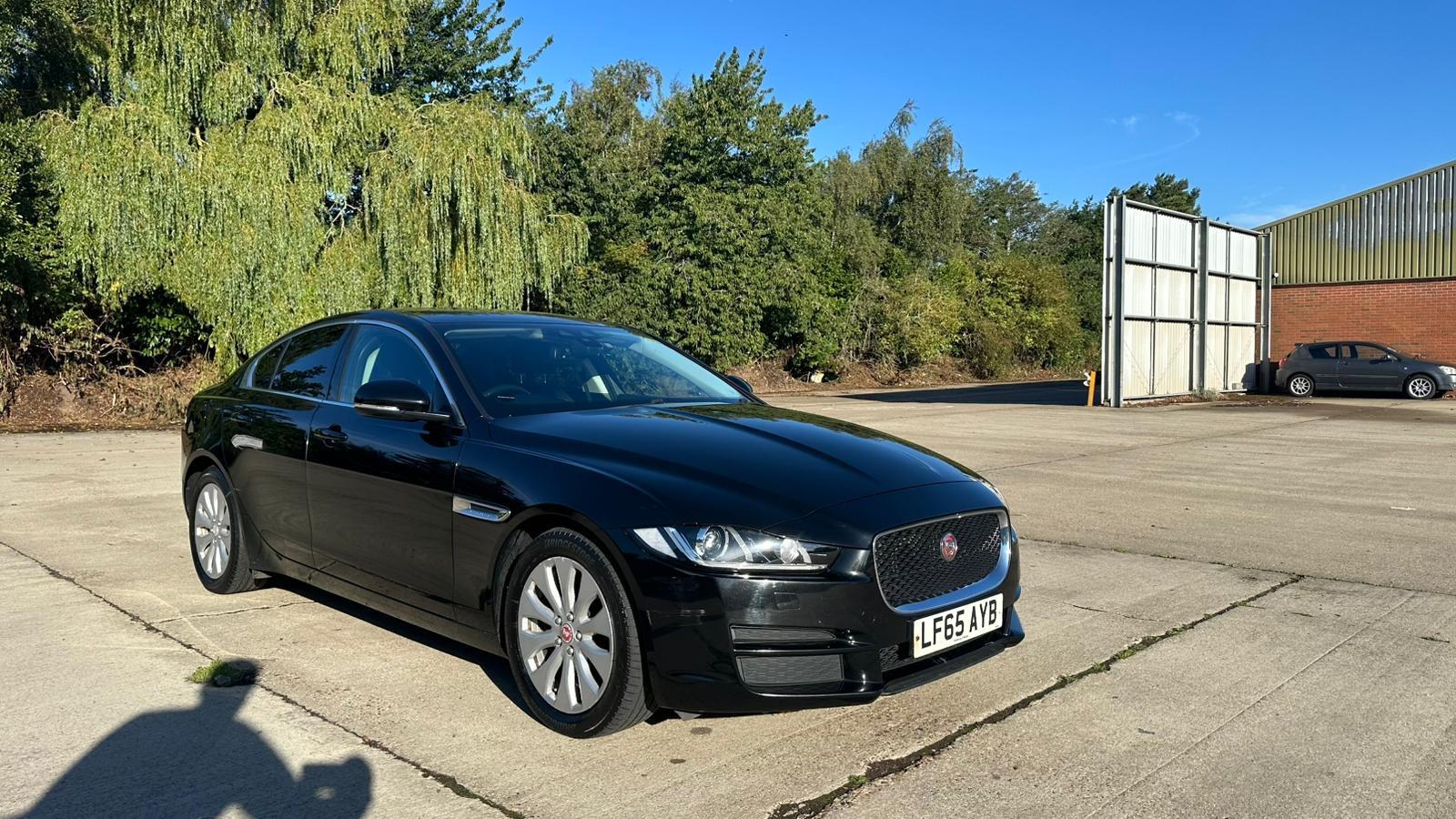 Jaguar XE 2.0d Prestige Saloon 4dr Diesel Manual Euro 6 (s/s) (163 ps)