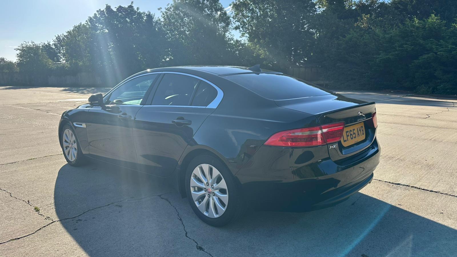 Jaguar XE 2.0d Prestige Saloon 4dr Diesel Manual Euro 6 (s/s) (163 ps)