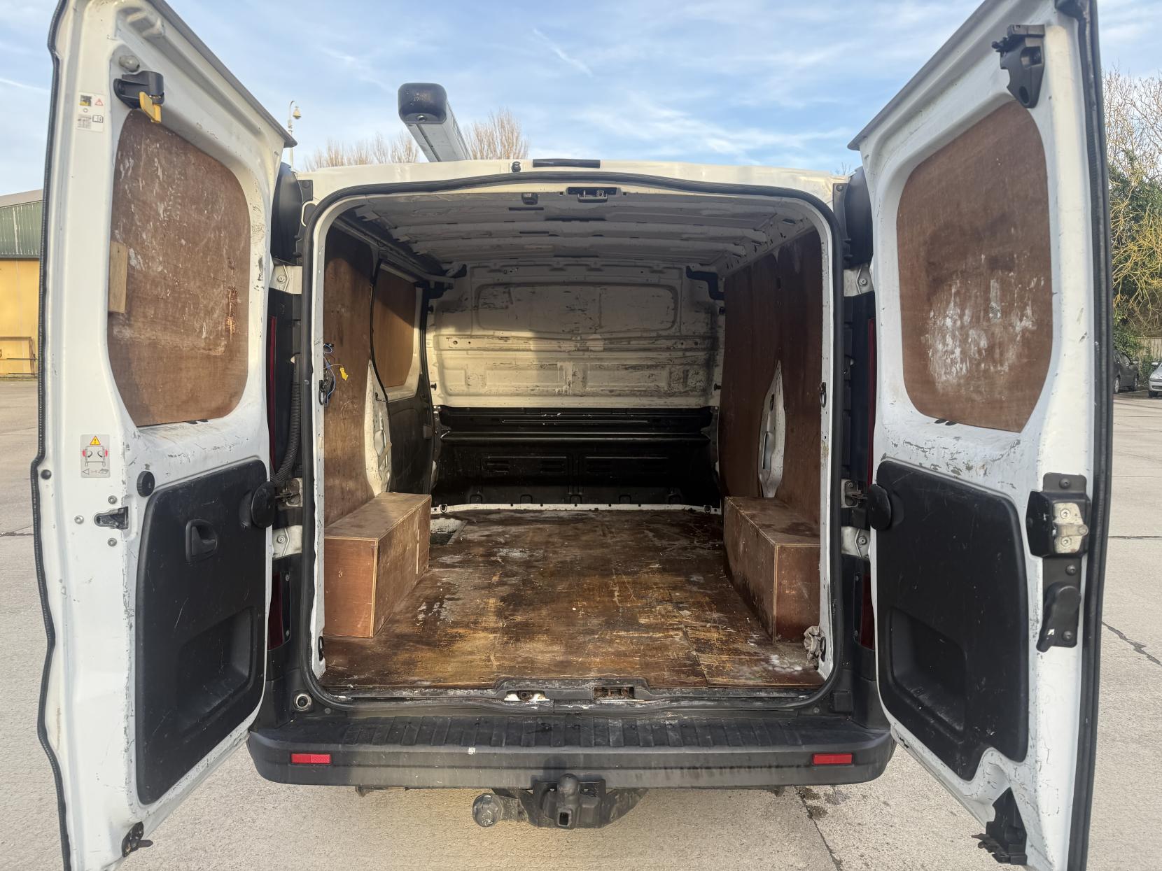 Renault Trafic 1.6 dCi ENERGY 27 Business Panel Van 5dr Diesel Manual SWB Standard Roof Euro 6 (s/s) (125 ps)