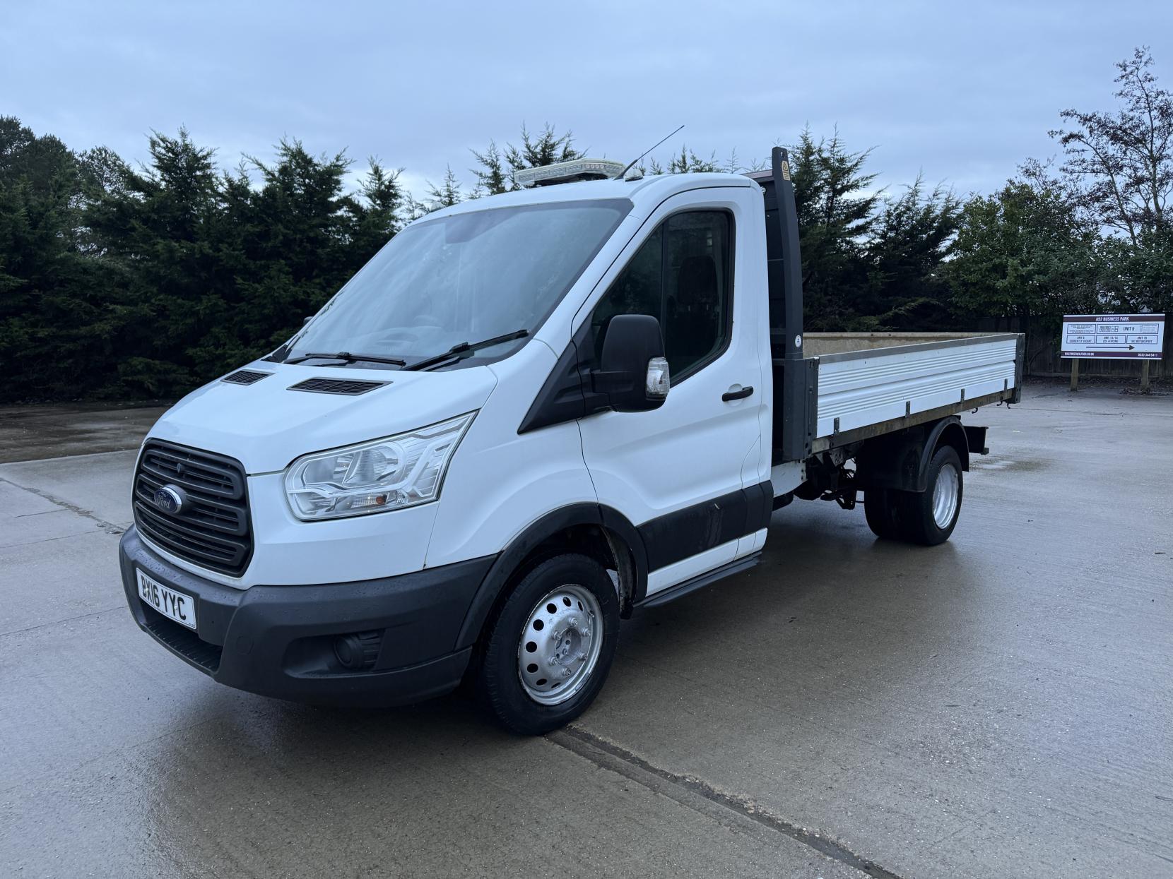Ford Transit 2.2 TDCi 350 Tipper 2dr Diesel Manual RWD L2 H1 Euro 5 (DRW) (125 ps)