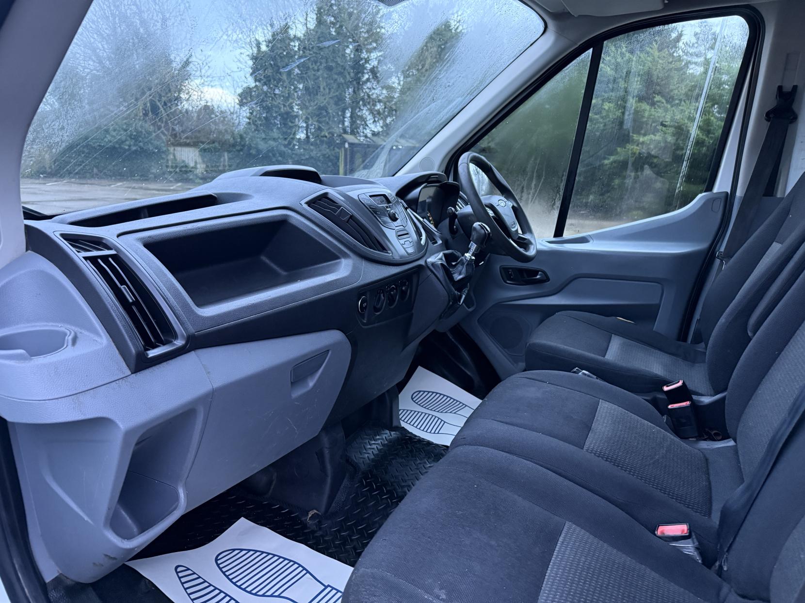 Ford Transit 2.2 TDCi 350 Tipper 2dr Diesel Manual RWD L2 H1 Euro 5 (DRW) (125 ps)