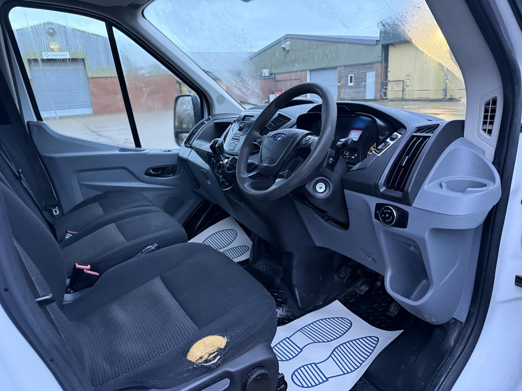 Ford Transit 2.2 TDCi 350 Tipper 2dr Diesel Manual RWD L2 H1 Euro 5 (DRW) (125 ps)