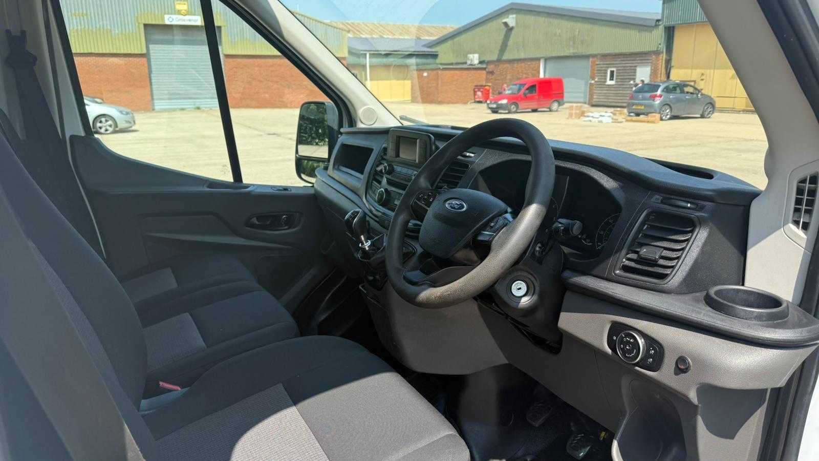 Ford Transit 2.0 350 EcoBlue Leader Chassis Cab 2dr Diesel Manual RWD L3 Euro 6 (s/s) (130 ps)