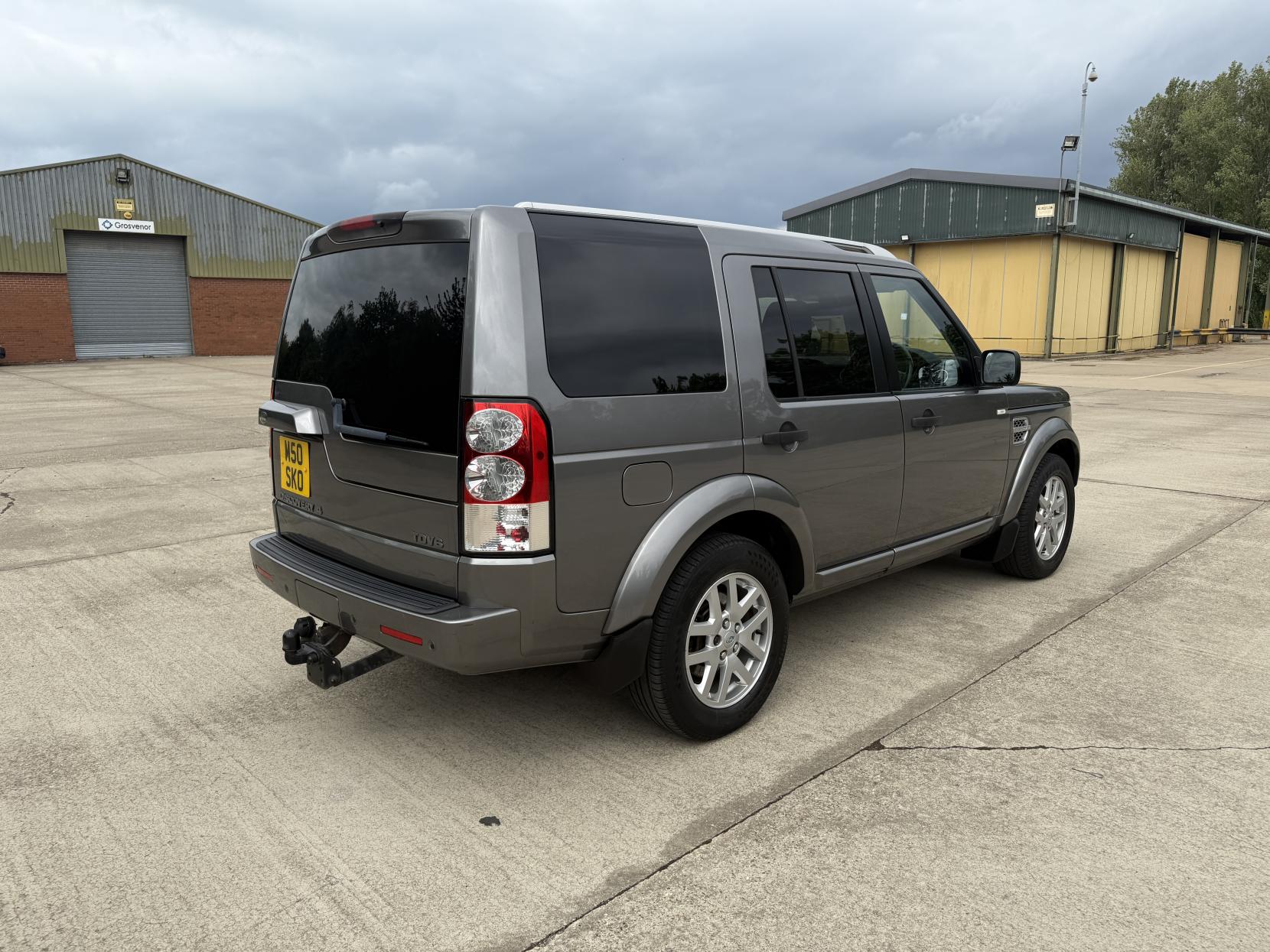 Land Rover Discovery 4 2.7 TD V6 SUV 5dr Diesel Auto 4X4 (244 g/km, 190 bhp)