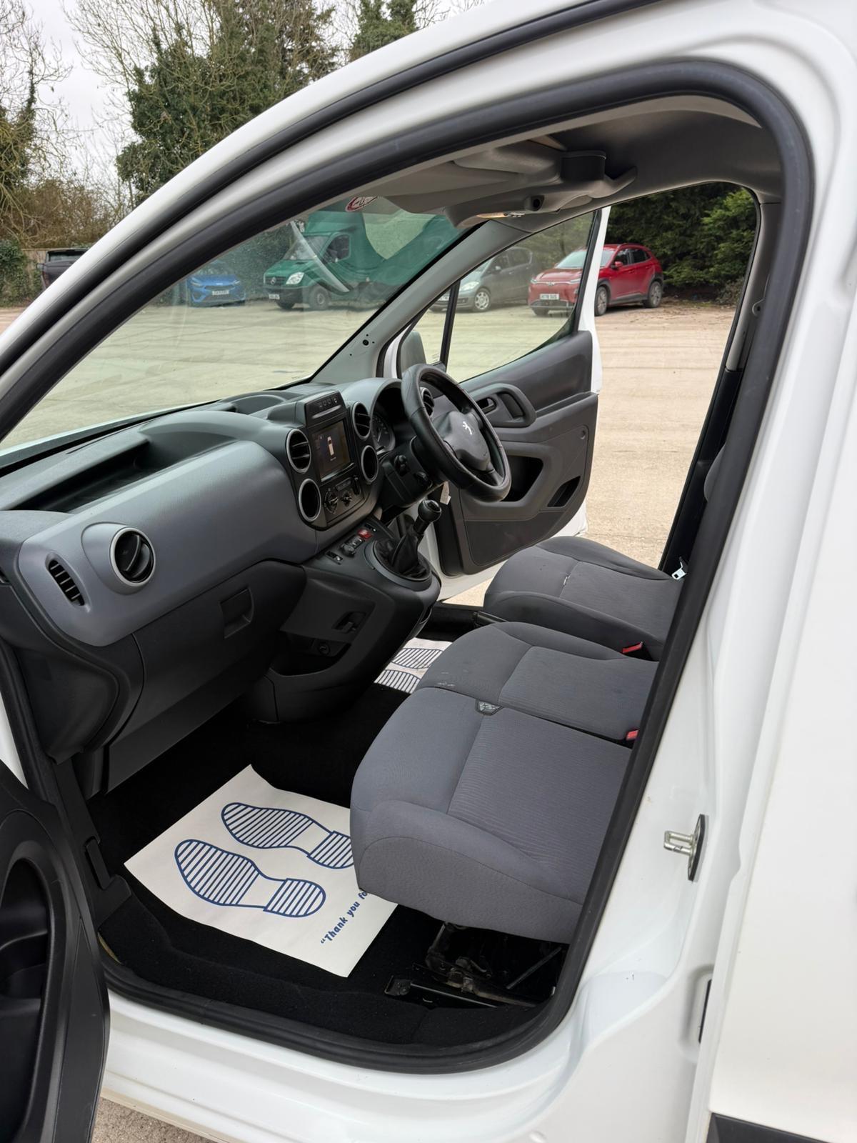 Peugeot Partner 1.6 HDi 850 Professional Panel Van 4dr Diesel Manual L1 (132 g/km, 90 bhp)