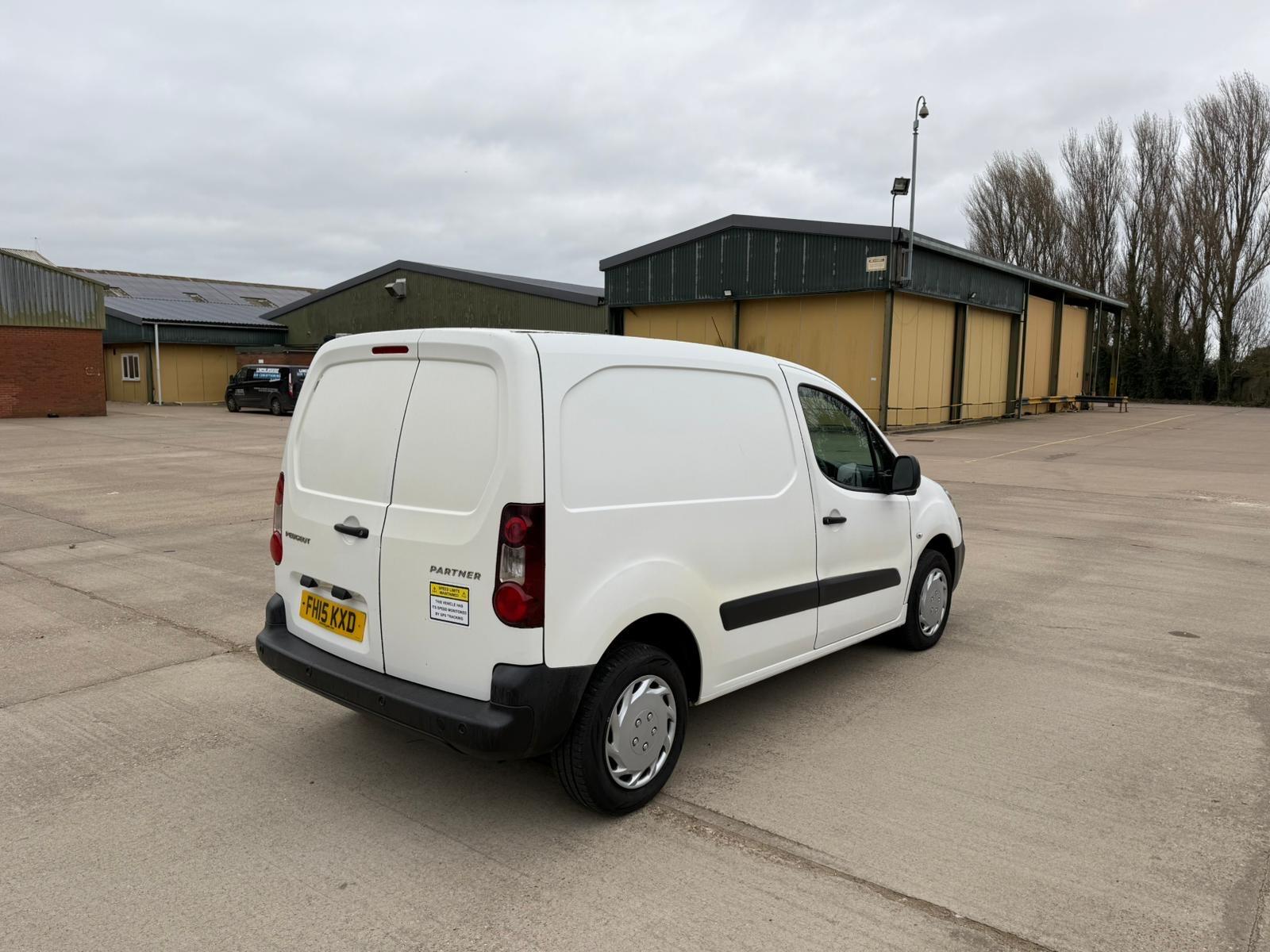 Peugeot Partner 1.6 HDi 850 Professional Panel Van 4dr Diesel Manual L1 (132 g/km, 90 bhp)