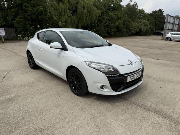 Renault Megane 1.9 dCi Dynamique TomTom Hatchback 5dr Diesel Manual Euro 5 (130 ps)