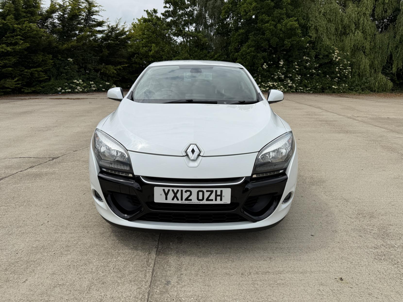 Renault Megane 1.9 dCi Dynamique TomTom Hatchback 5dr Diesel Manual Euro 5 (130 ps)
