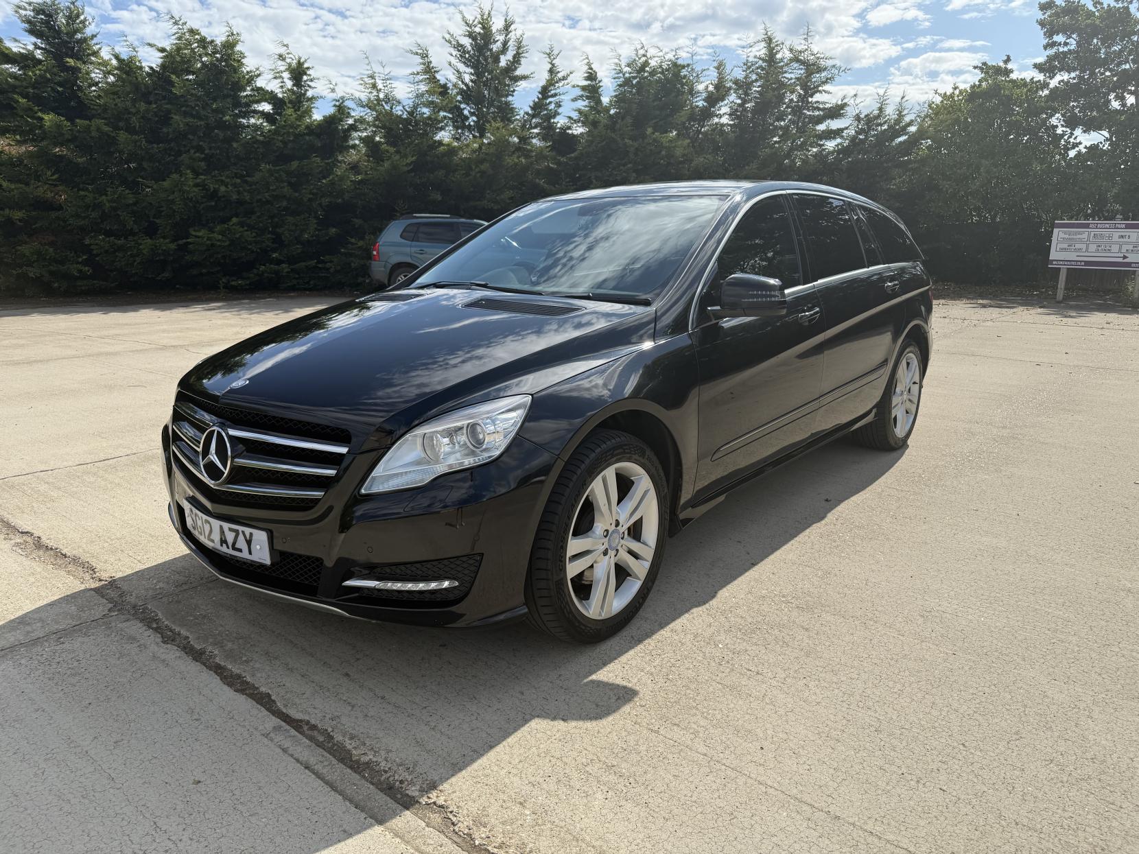 Mercedes-Benz R Class 3.0 R350L CDI MPV 5dr Diesel G-Tronic+ 4WD Euro 5 (7 seats) (265 ps)