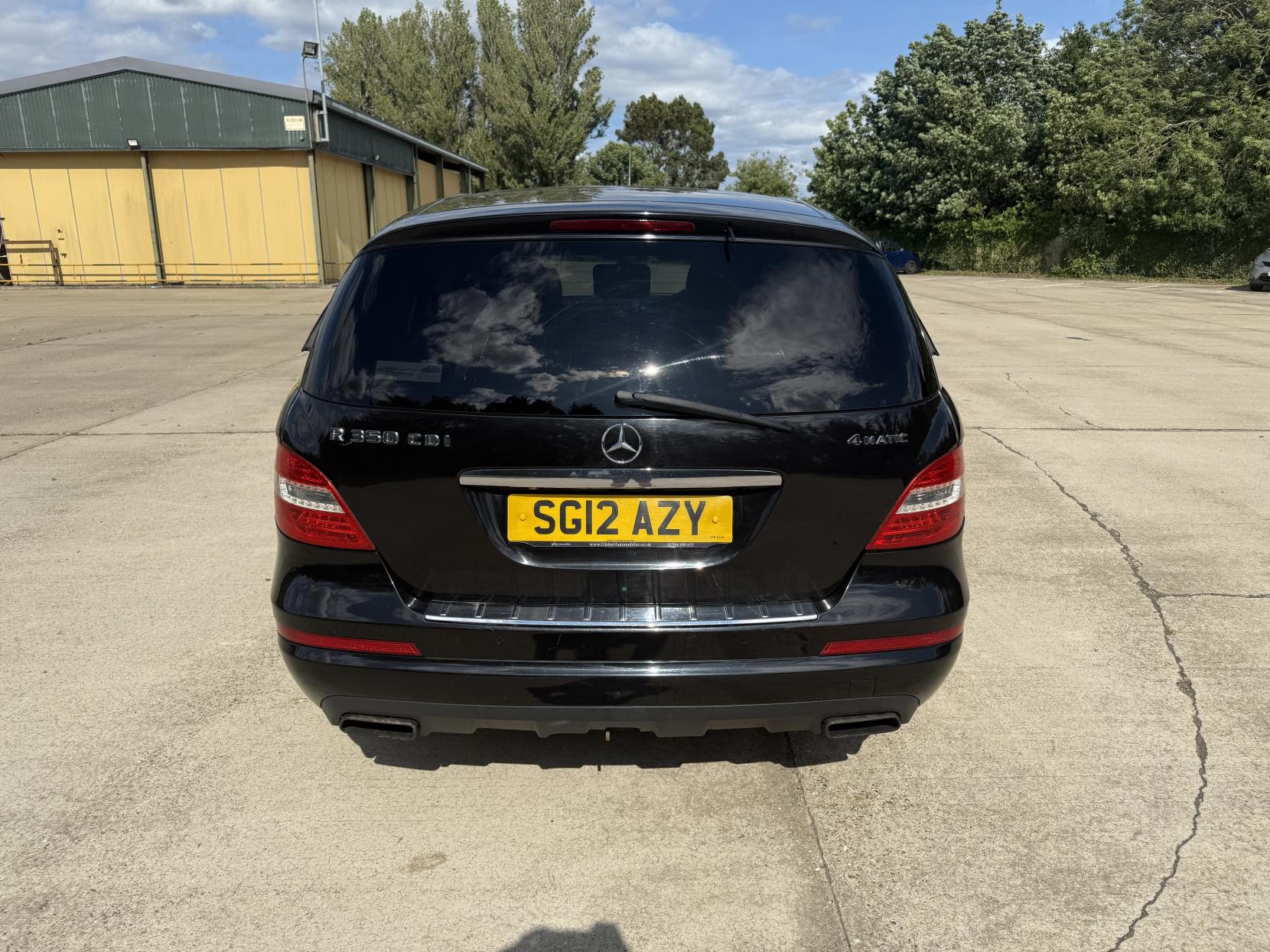 Mercedes-Benz R Class 3.0 R350L CDI MPV 5dr Diesel G-Tronic+ 4WD Euro 5 (7 seats) (265 ps)