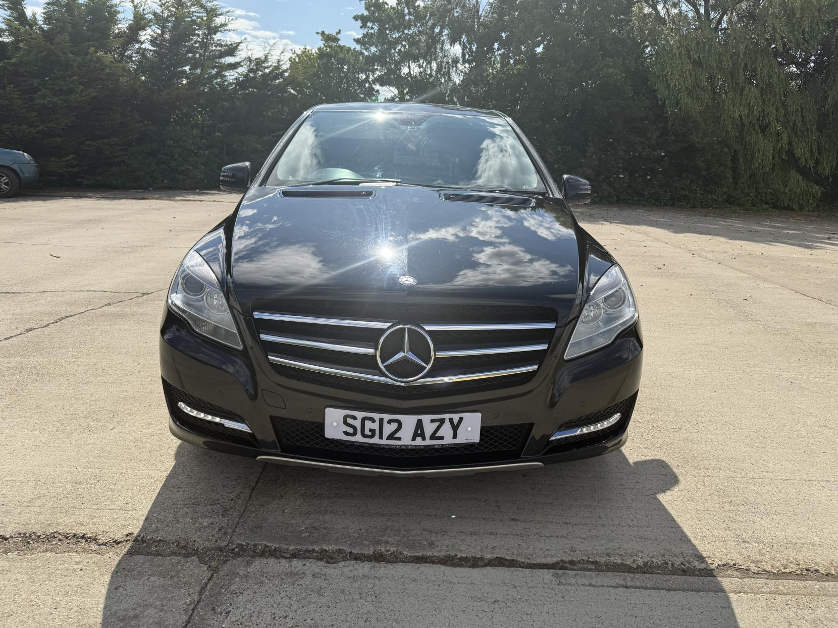 Mercedes-Benz R Class 3.0 R350L CDI MPV 5dr Diesel G-Tronic+ 4WD Euro 5 (7 seats) (265 ps)