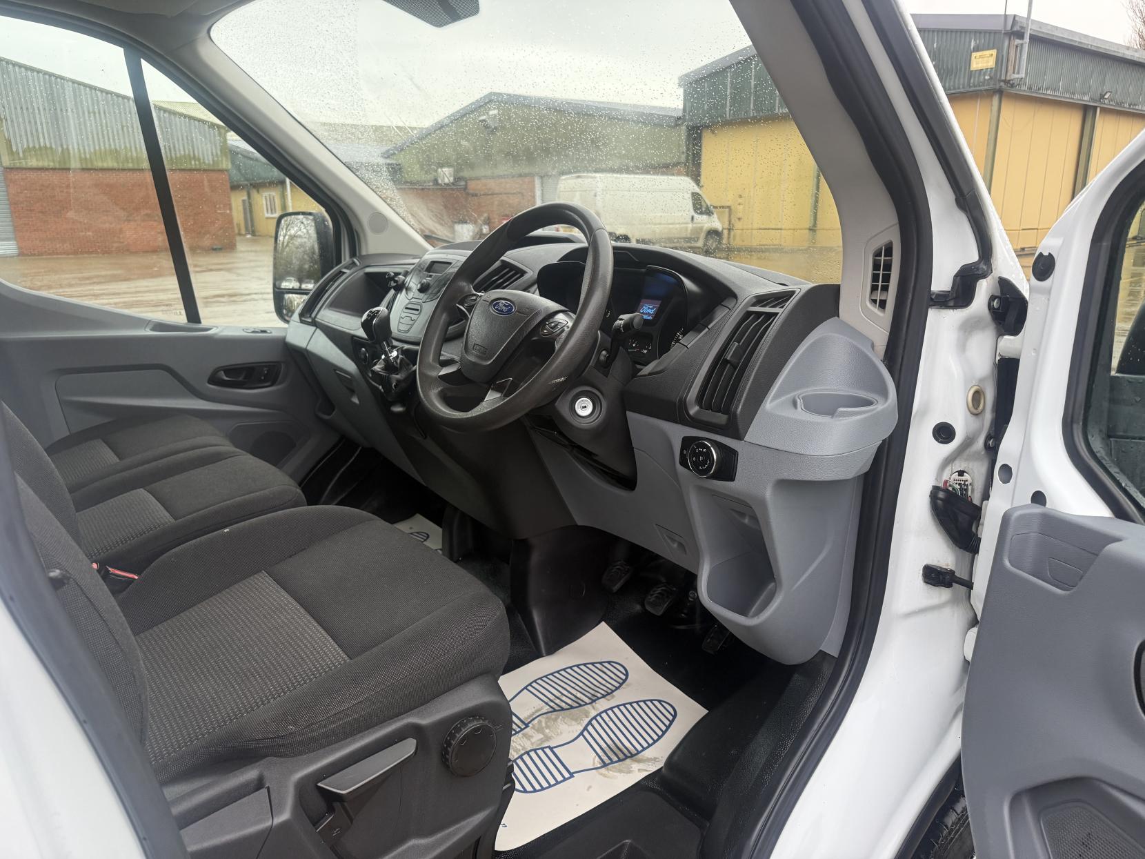 Ford Transit 2.2 TDCi 350 Panel Van 5dr Diesel Manual FWD L3 H2 Euro 5 (100 ps)