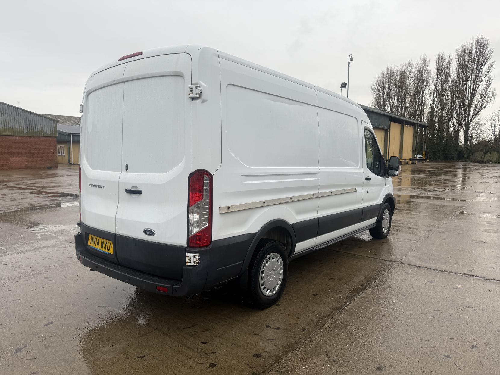 Ford Transit 2.2 TDCi 350 Panel Van 5dr Diesel Manual FWD L3 H2 Euro 5 (100 ps)