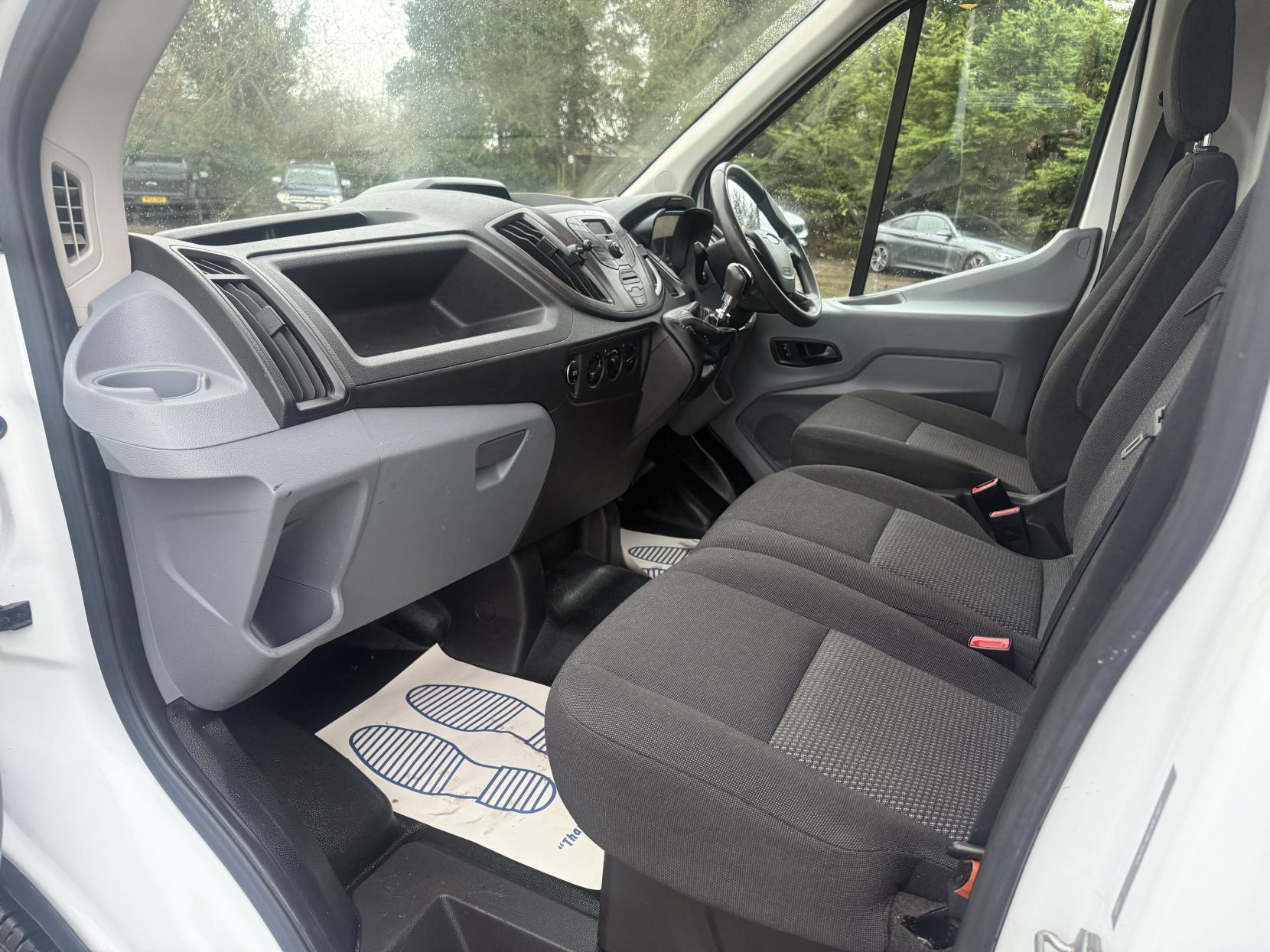 Ford Transit 2.2 TDCi 350 Panel Van 5dr Diesel Manual FWD L3 H2 Euro 5 (100 ps)
