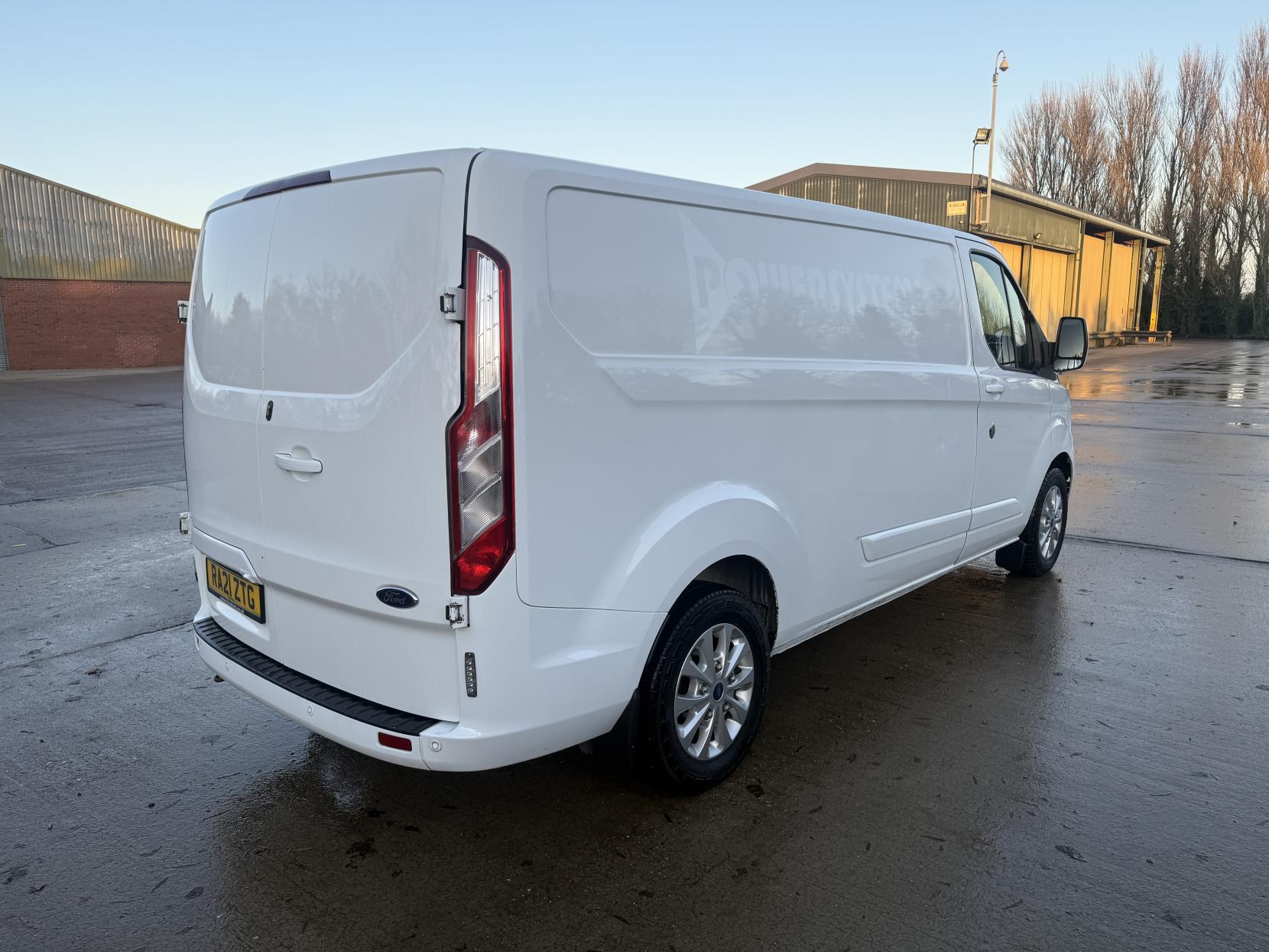 Ford Transit Custom 2.0 300 EcoBlue Limited Panel Van 5dr Diesel Manual L2 H1 Euro 6 (s/s) (130 ps)