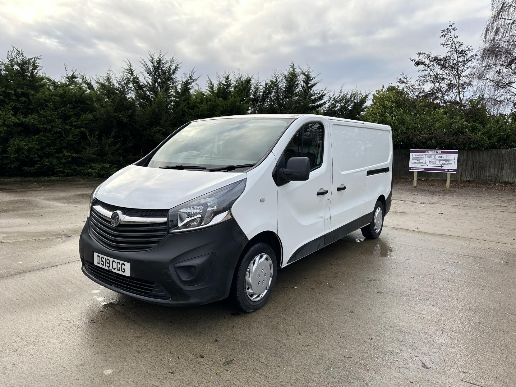 Vauxhall Vivaro 1.6 CDTi 2900 Panel Van 5dr Diesel Manual L2 H1 Euro 6 (120 ps)