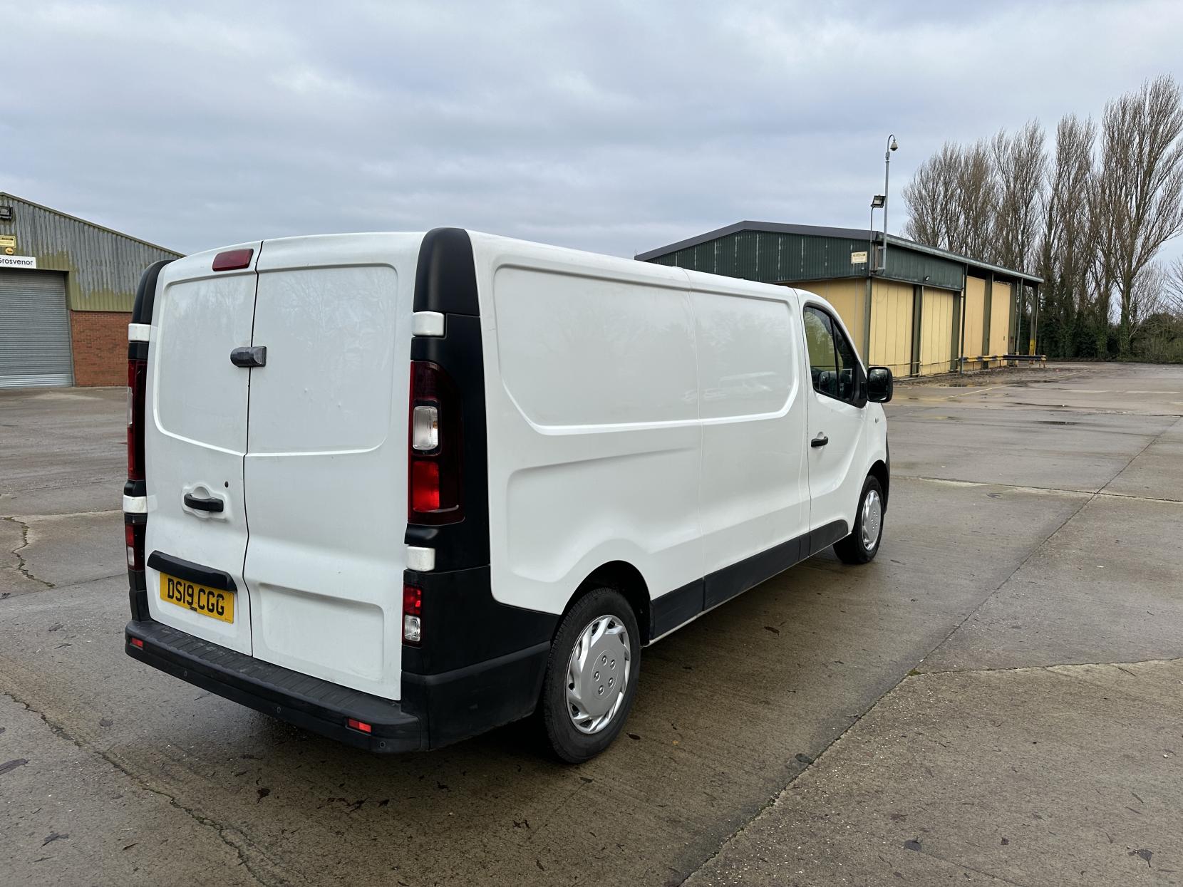 Vauxhall Vivaro 1.6 CDTi 2900 Panel Van 5dr Diesel Manual L2 H1 Euro 6 (120 ps)