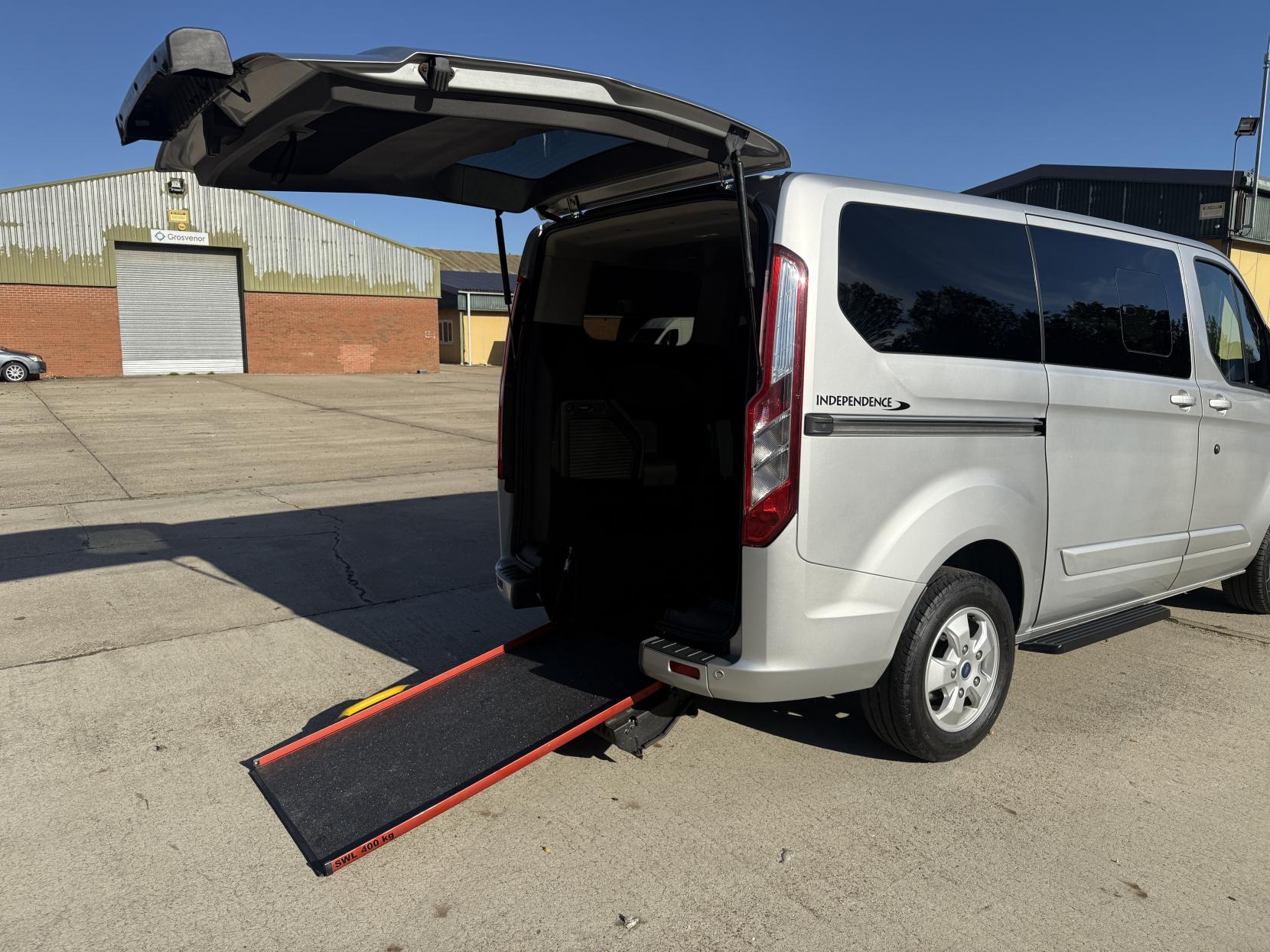 Ford Tourneo Custom 2.0 310 EcoBlue Titanium Minibus Double Cab 5dr Diesel Manual L1 Euro 6 (s/s) (130 ps) Wheelchair ramp accessible 