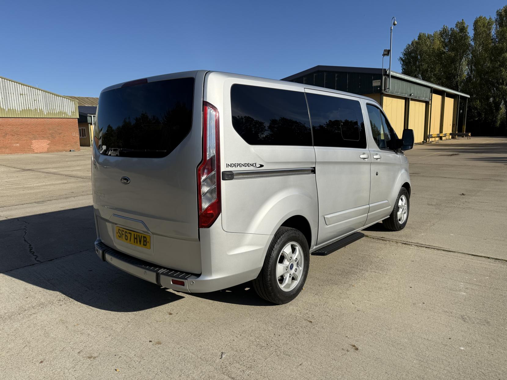 Ford Tourneo Custom 2.0 310 EcoBlue Titanium Minibus Double Cab 5dr Diesel Manual L1 Euro 6 (s/s) (130 ps) Wheelchair ramp accessible 
