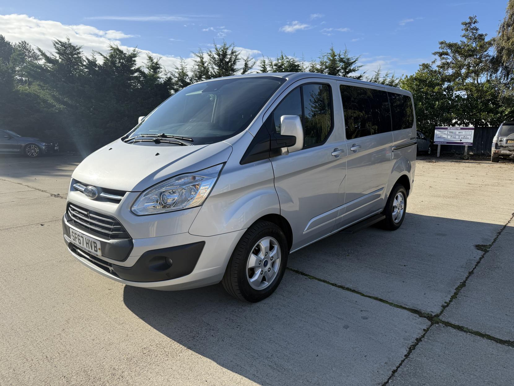 Ford Tourneo Custom 2.0 310 EcoBlue Titanium Minibus Double Cab 5dr Diesel Manual L1 Euro 6 (s/s) (130 ps) Wheelchair ramp accessible 