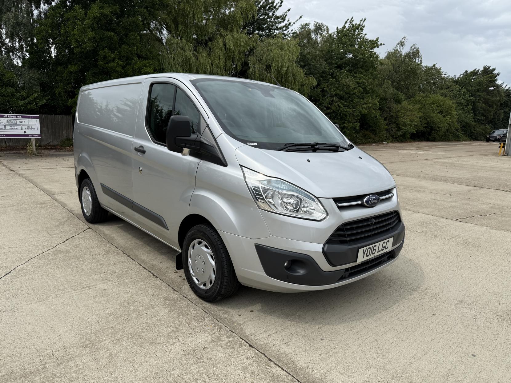 Ford Transit Custom 2.2 TDCi 270 Trend Panel Van 5dr Diesel Manual L1 H1 (186 g/km, 123 bhp)