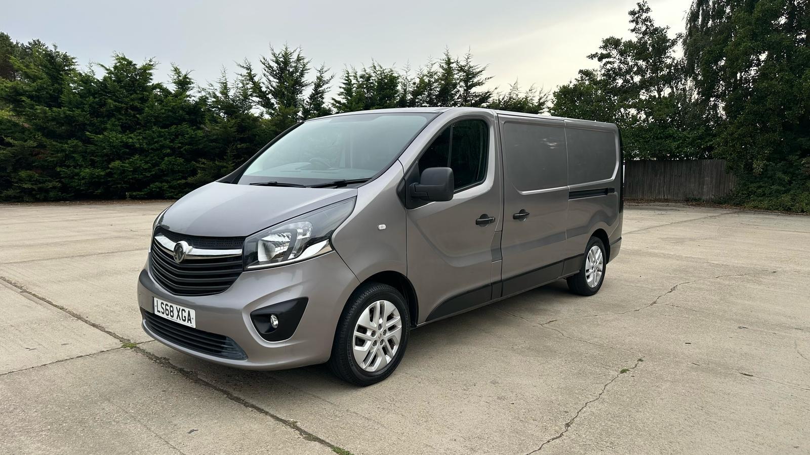 Vauxhall Vivaro 1.6 CDTi 2900 Sportive Panel Van 5dr Diesel Manual L2 H1 Euro 6 (120 ps)