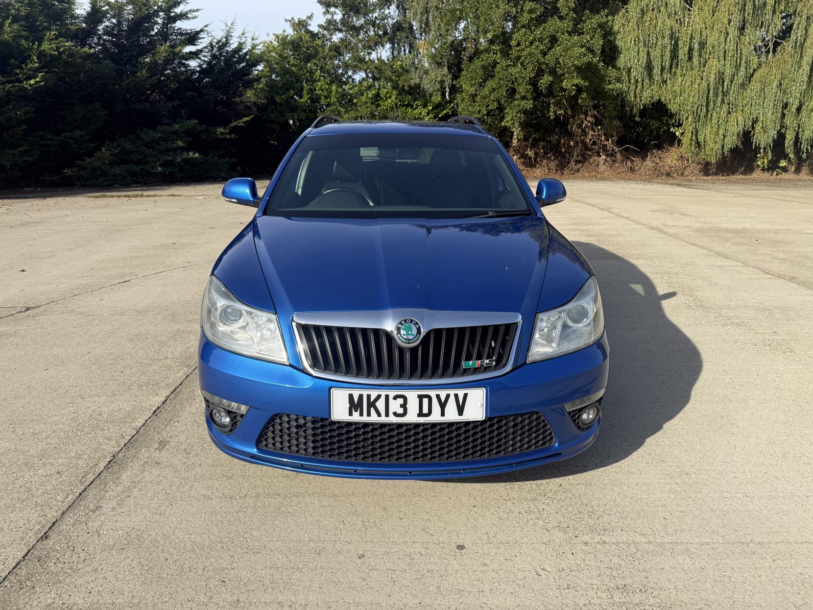 Skoda Octavia 2.0 TDI vRS Blackline Estate 5dr Diesel DSG Euro 5 (170 ps)