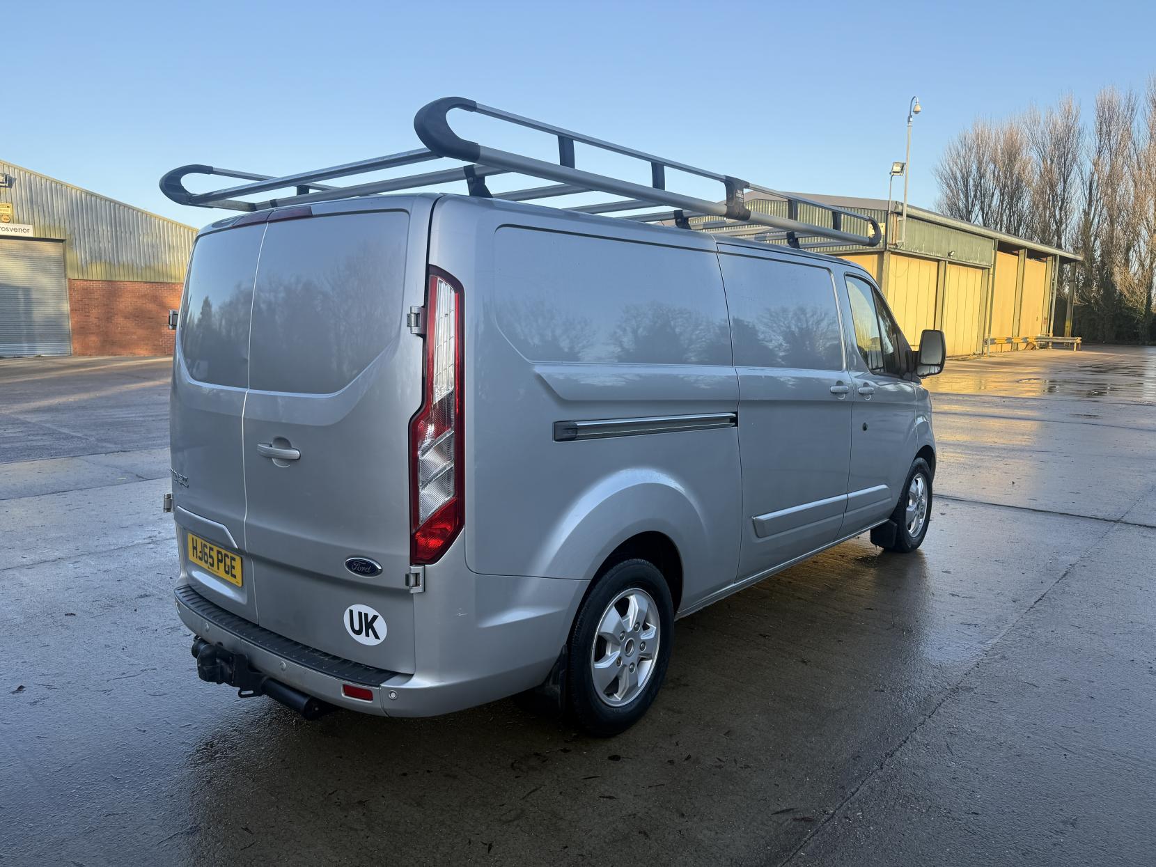 Ford Transit Custom 2.2 TDCi 310 Limited Panel Van 5dr Diesel Manual L2 H1 (186 g/km, 153 bhp) LWB