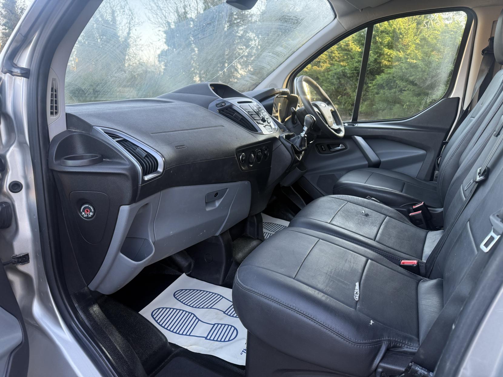 Ford Transit Custom 2.2 TDCi 310 Limited Panel Van 5dr Diesel Manual L2 H1 (186 g/km, 153 bhp) LWB