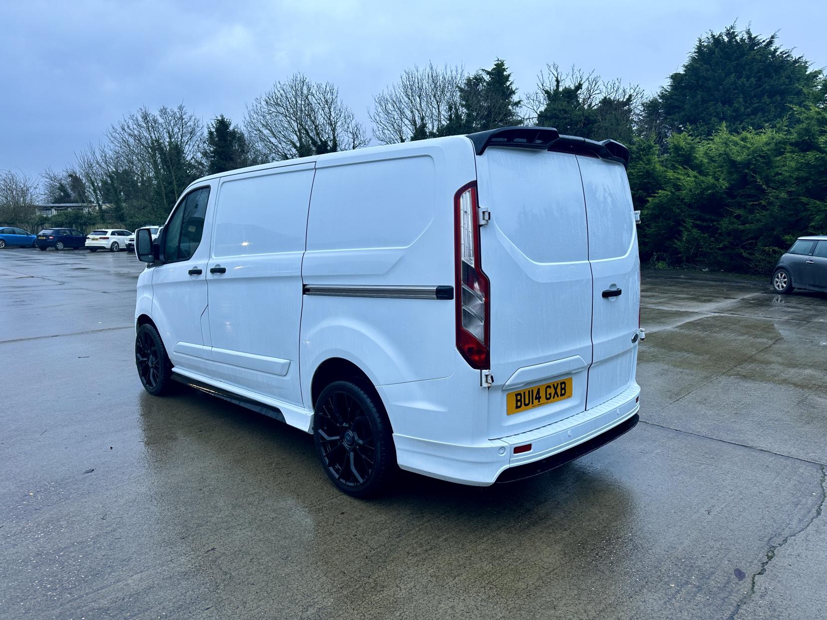 Ford Transit Custom 2.2 TDCi 310 ECOnetic Panel Van 5dr Diesel Manual L1 H1 (162 g/km, 98 bhp)