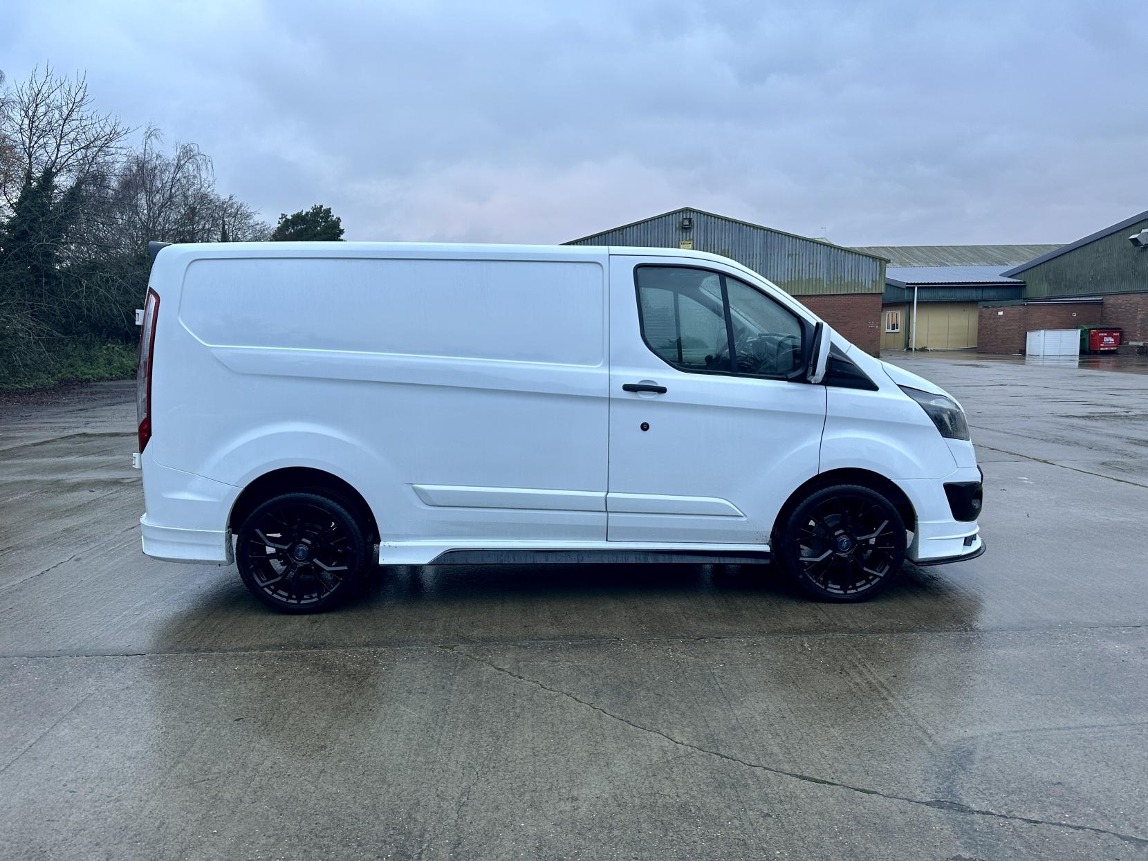 Ford Transit Custom 2.2 TDCi 310 ECOnetic Panel Van 5dr Diesel Manual L1 H1 (162 g/km, 98 bhp)