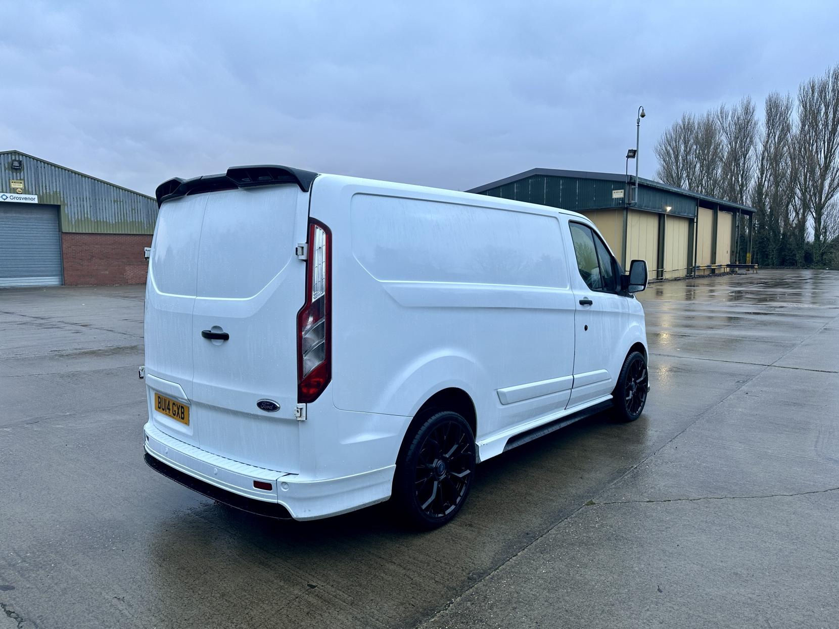 Ford Transit Custom 2.2 TDCi 310 ECOnetic Panel Van 5dr Diesel Manual L1 H1 (162 g/km, 98 bhp)