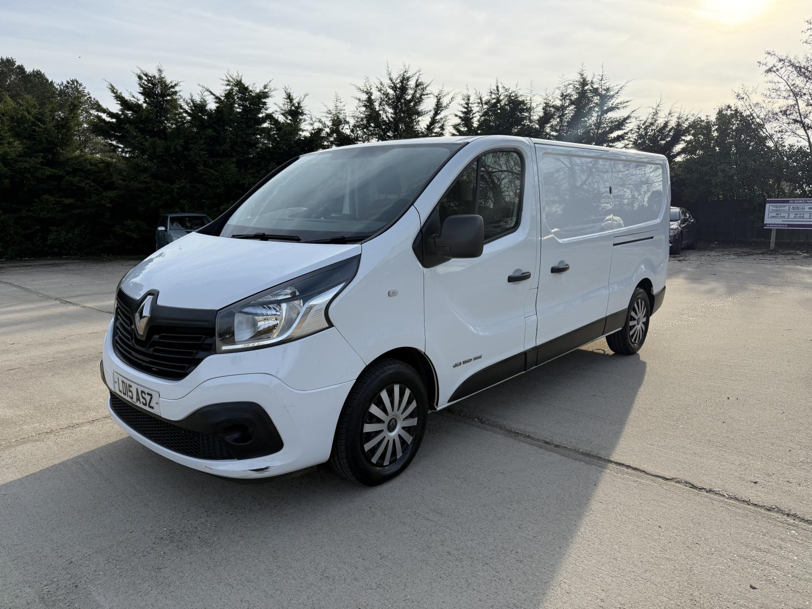 Renault Trafic 1.6 dCi ENERGY 29 Business+ Panel Van 5dr Diesel Manual LWB Standard Roof Euro 5 (s/s) (120 ps)