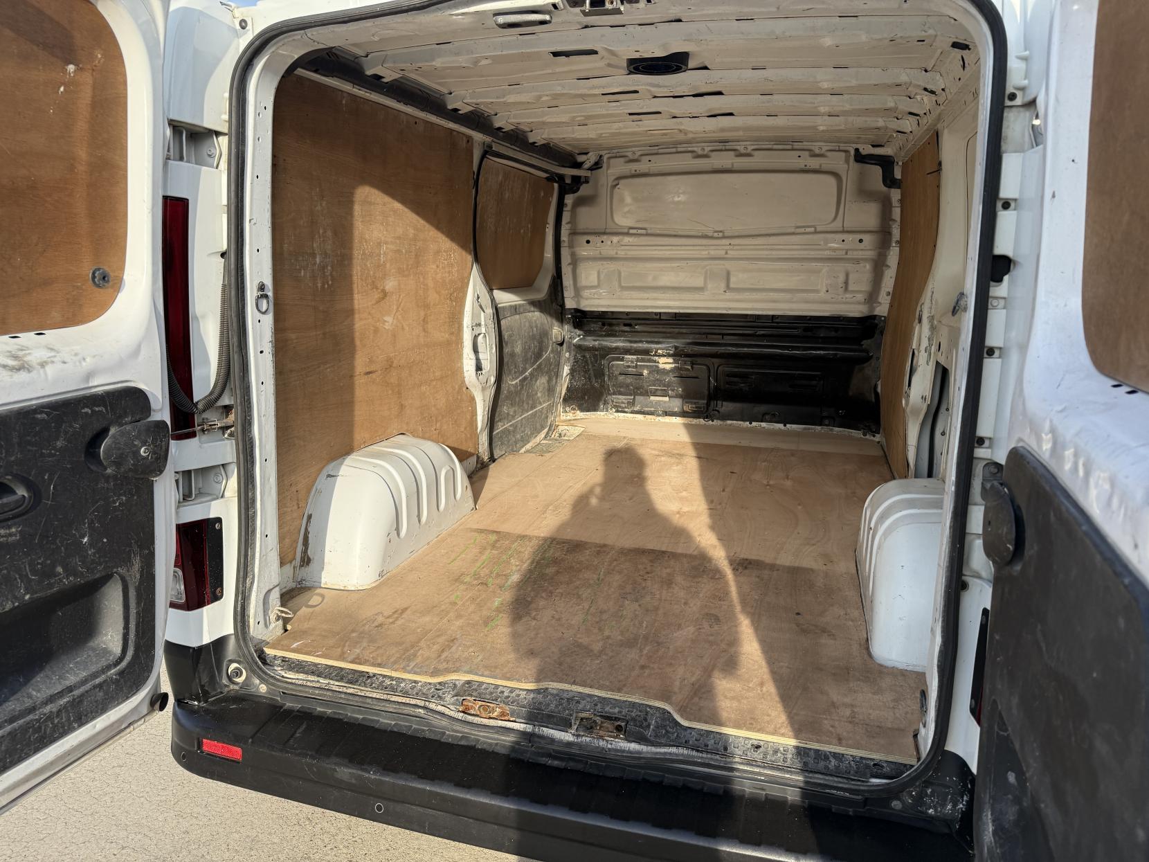 Renault Trafic 1.6 dCi ENERGY 29 Business+ Panel Van 5dr Diesel Manual LWB Standard Roof Euro 5 (s/s) (120 ps)