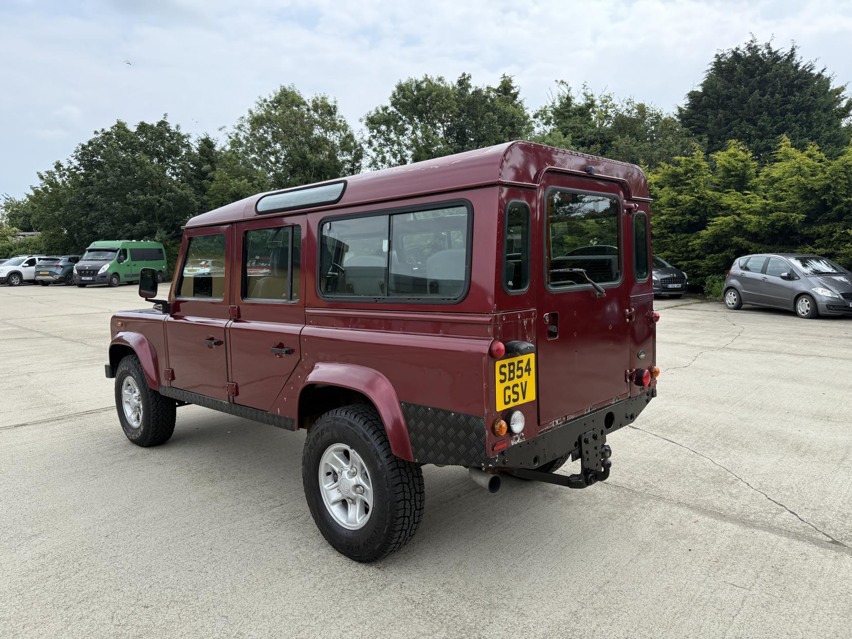 Land Rover Defender 110 2.5 TD5 County SUV 5dr Diesel Manual (299 g/km, 120 bhp)