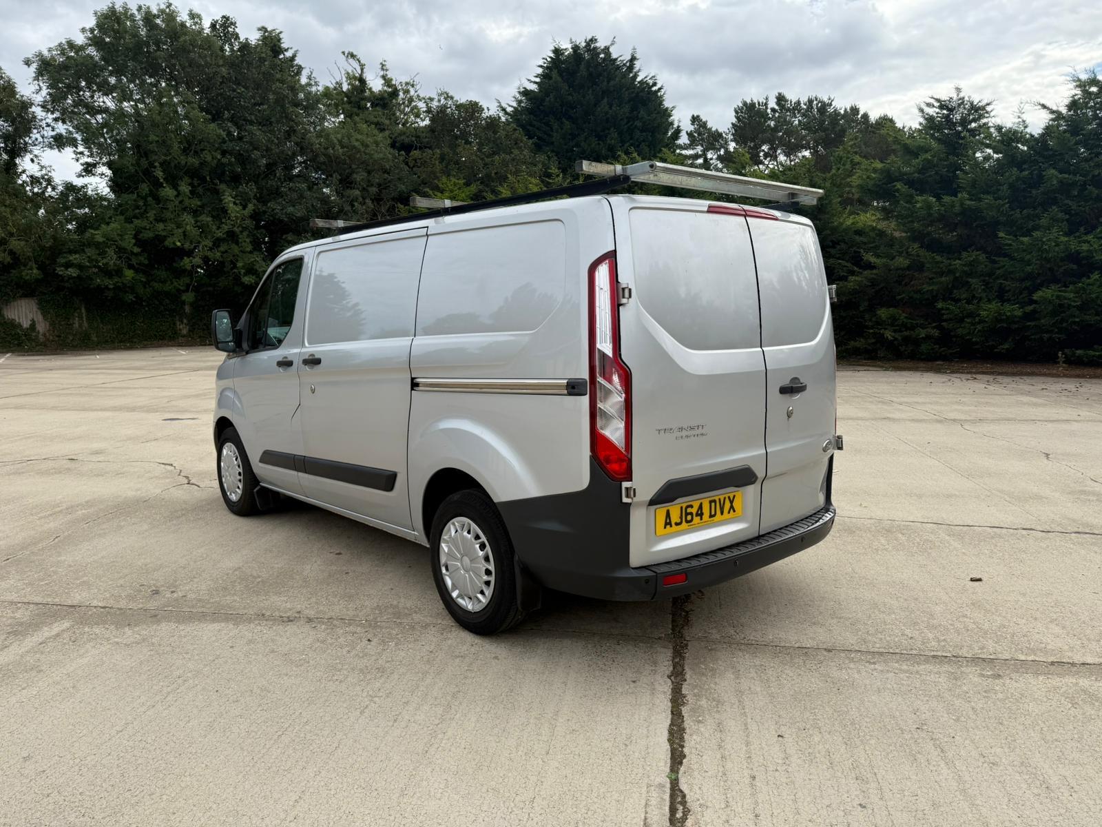 Ford Transit Custom 2.2 TDCi 330 Trend Panel Van 5dr Diesel Manual L2 H1 (197 g/km, 123 bhp)