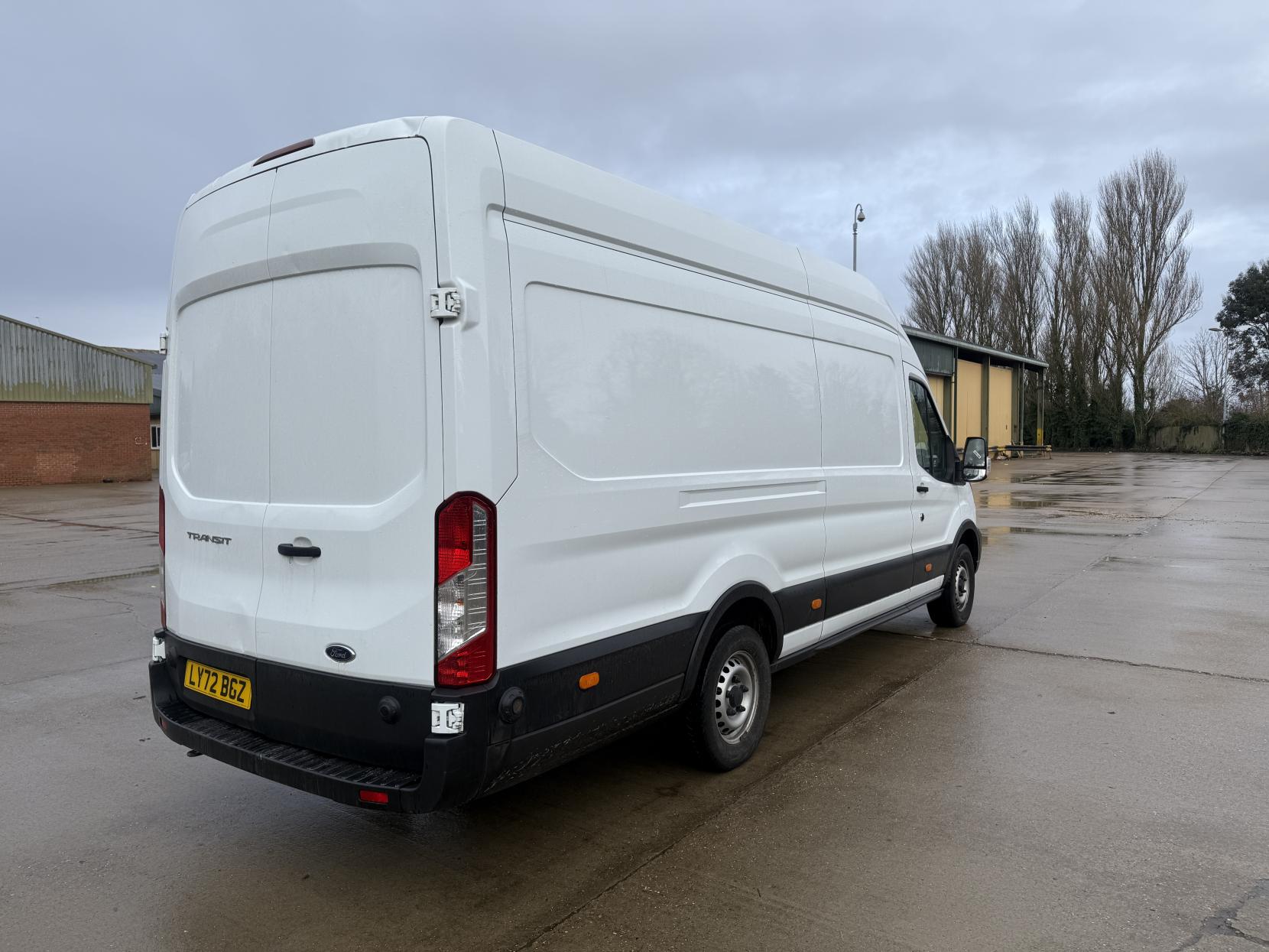 Ford Transit 2.0 350 EcoBlue Leader Panel Van 5dr Diesel Manual RWD L4 H3 Euro 6 (s/s) (130 ps)