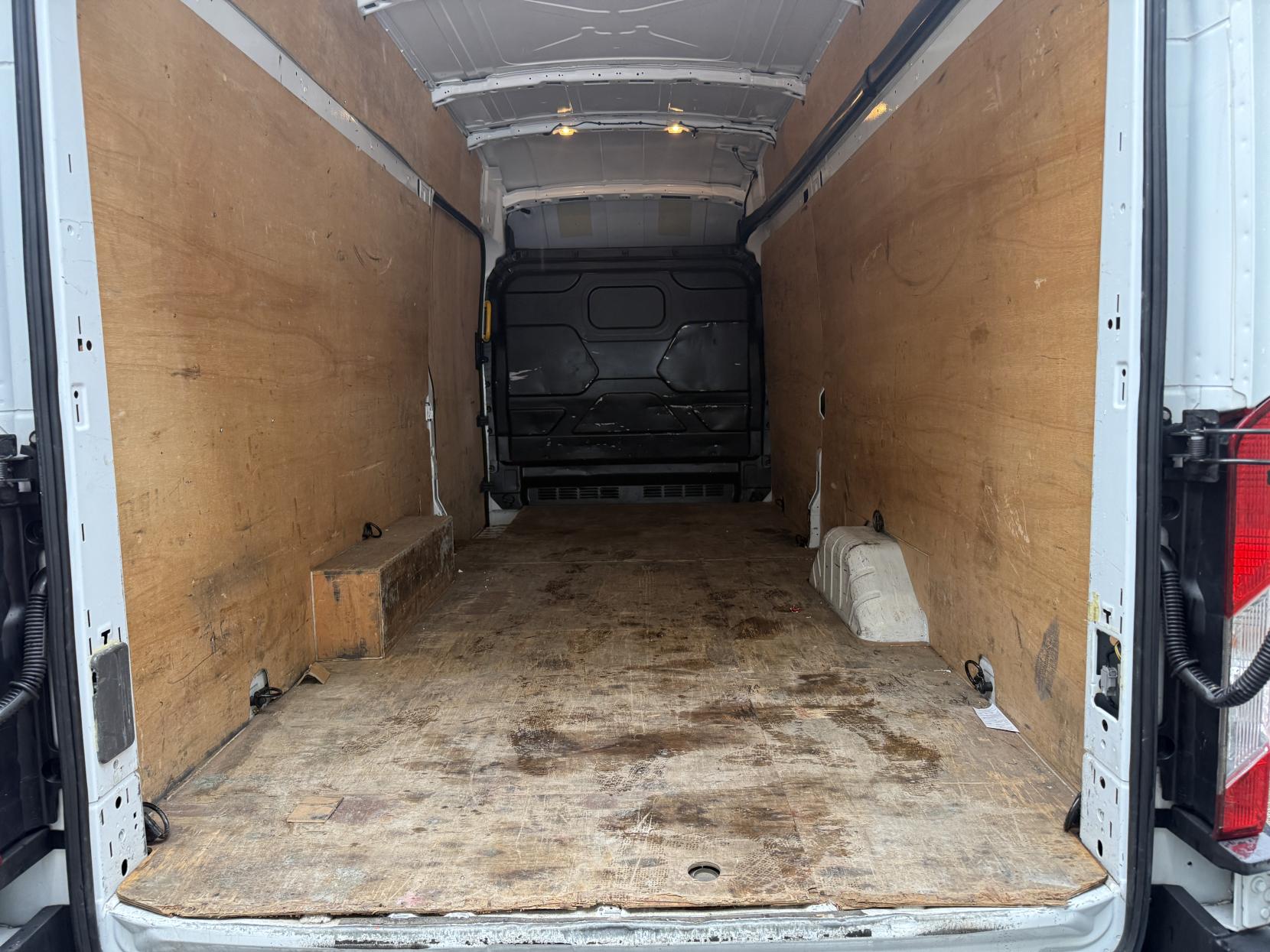 Ford Transit 2.0 350 EcoBlue Leader Panel Van 5dr Diesel Manual RWD L4 H3 Euro 6 (s/s) (130 ps)