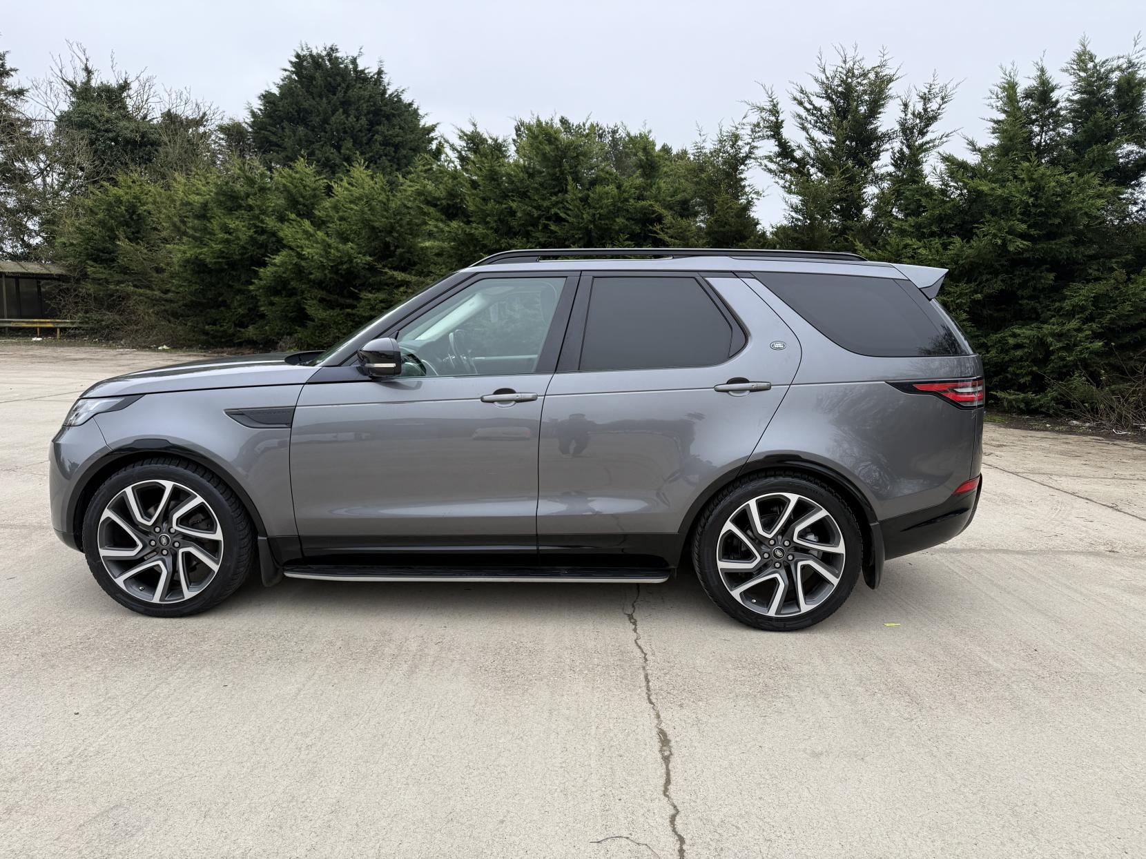 Land Rover Discovery 3.0 TD V6 HSE.VAN Commercial 5dr Diesel Auto 4WD Euro 6 (s/s) (258 ps)