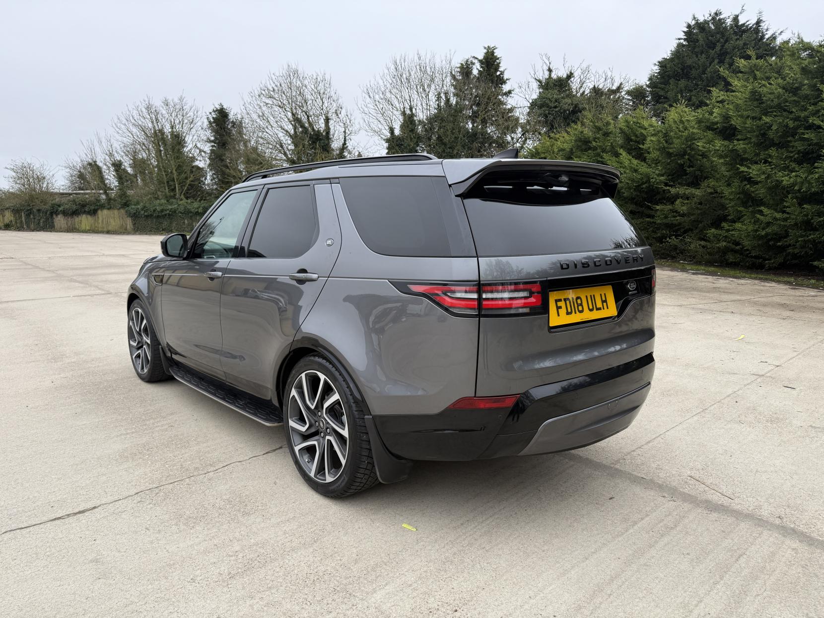 Land Rover Discovery 3.0 TD V6 HSE.VAN Commercial 5dr Diesel Auto 4WD Euro 6 (s/s) (258 ps)