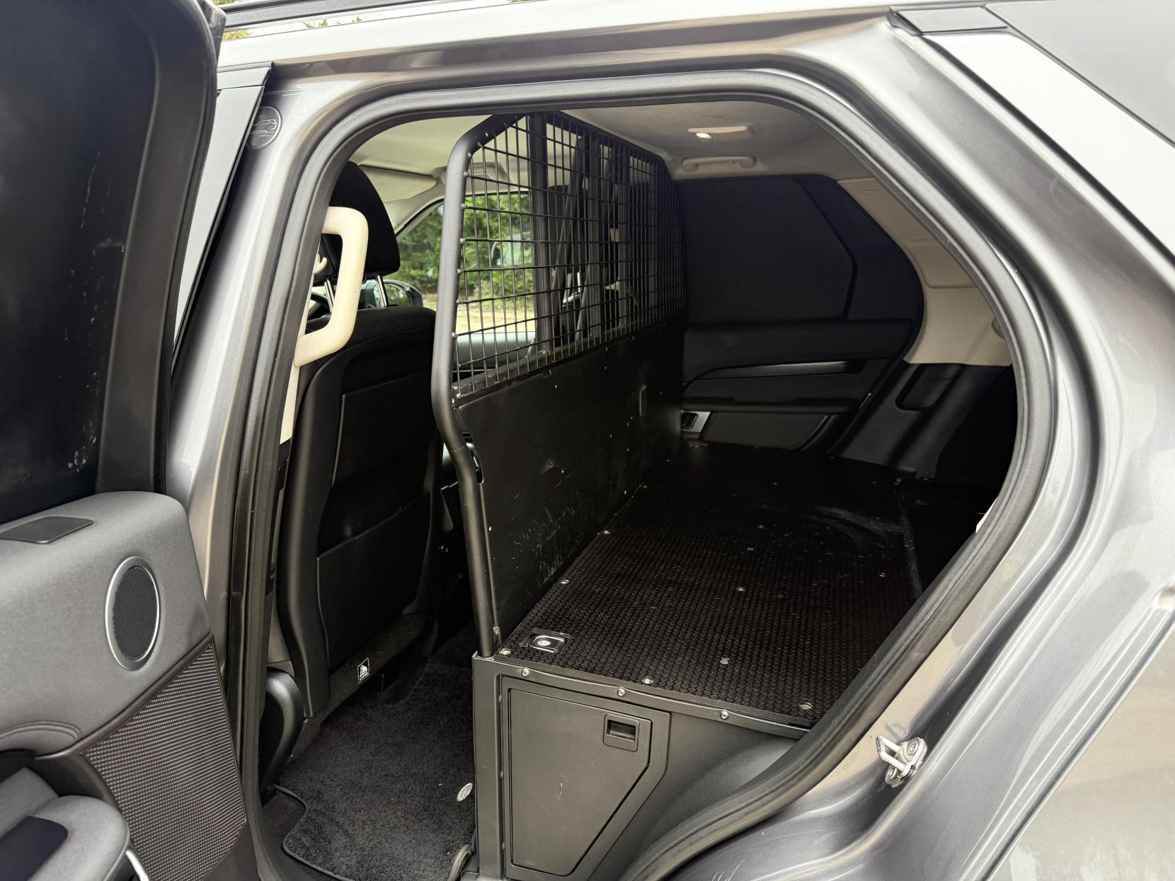 Land Rover Discovery 3.0 TD V6 HSE.VAN Commercial 5dr Diesel Auto 4WD Euro 6 (s/s) (258 ps)