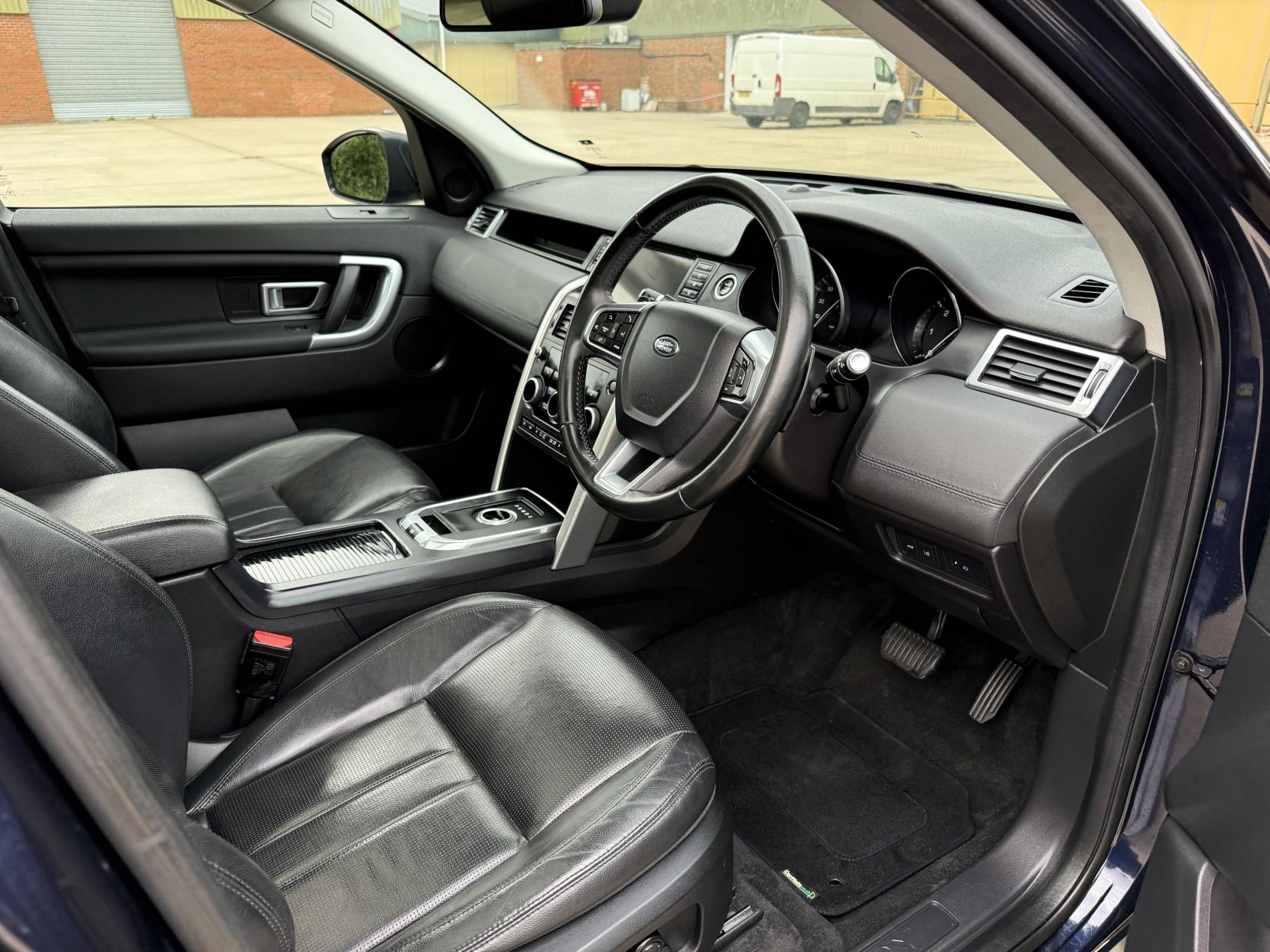 Land Rover Discovery Sport 2.0 TD4 HSE SUV 5dr Diesel Auto 4WD Euro 6 (s/s) (180 ps)