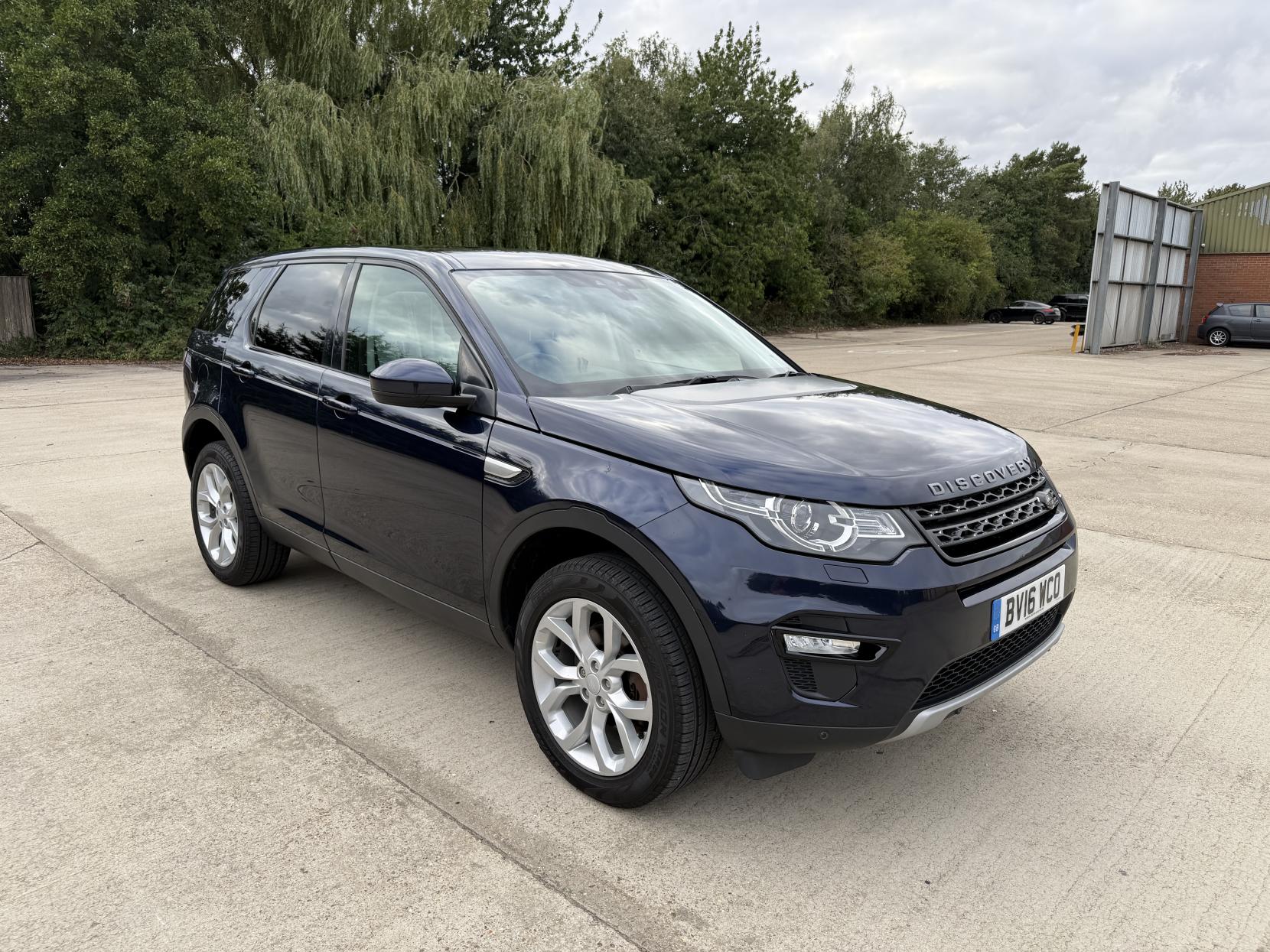 Land Rover Discovery Sport 2.0 TD4 HSE SUV 5dr Diesel Auto 4WD Euro 6 (s/s) (180 ps)